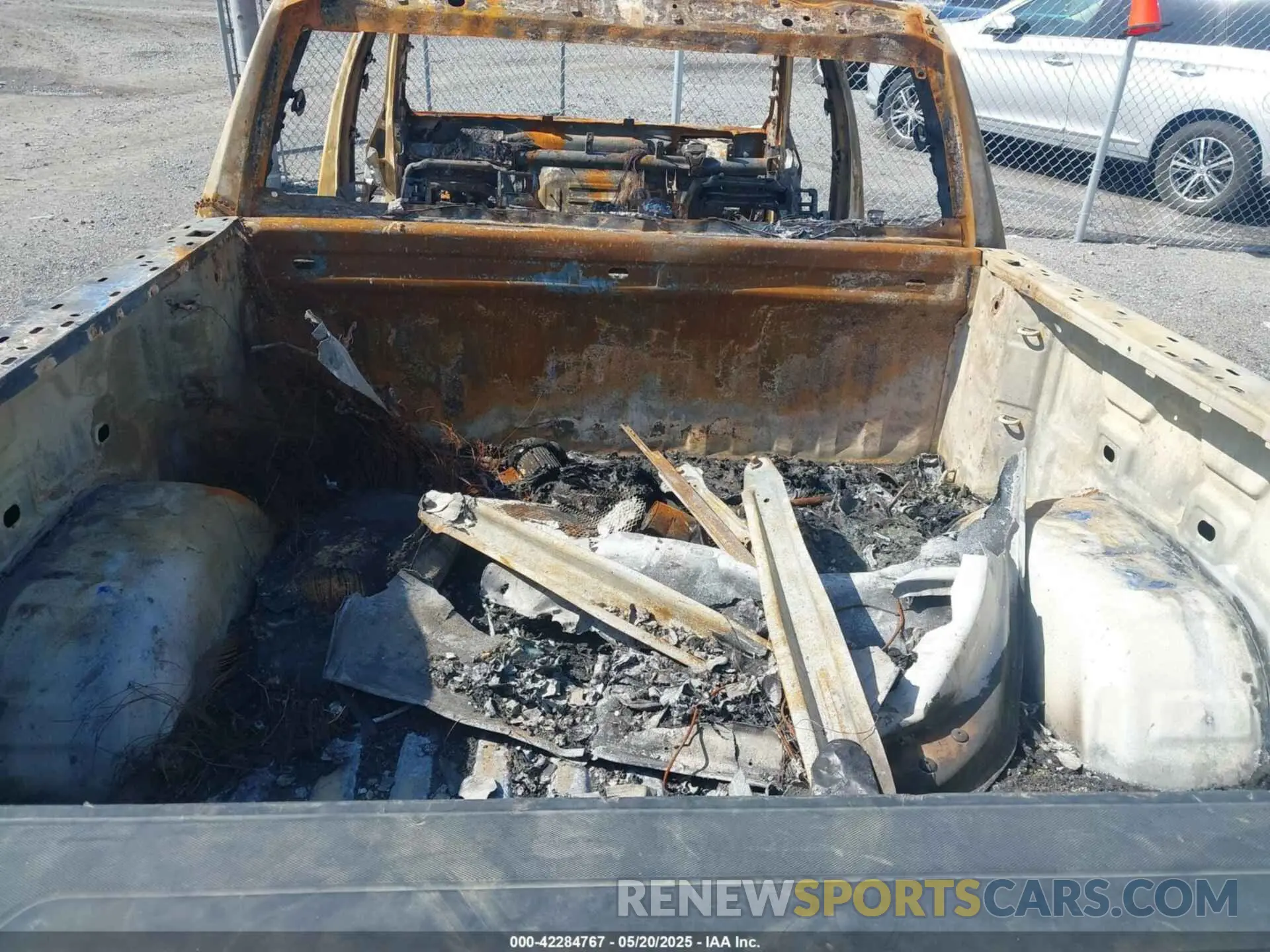 15 Photograph of a damaged car 3GCUYDED9MG172722 CHEVROLET SILVERADO 1500 2021