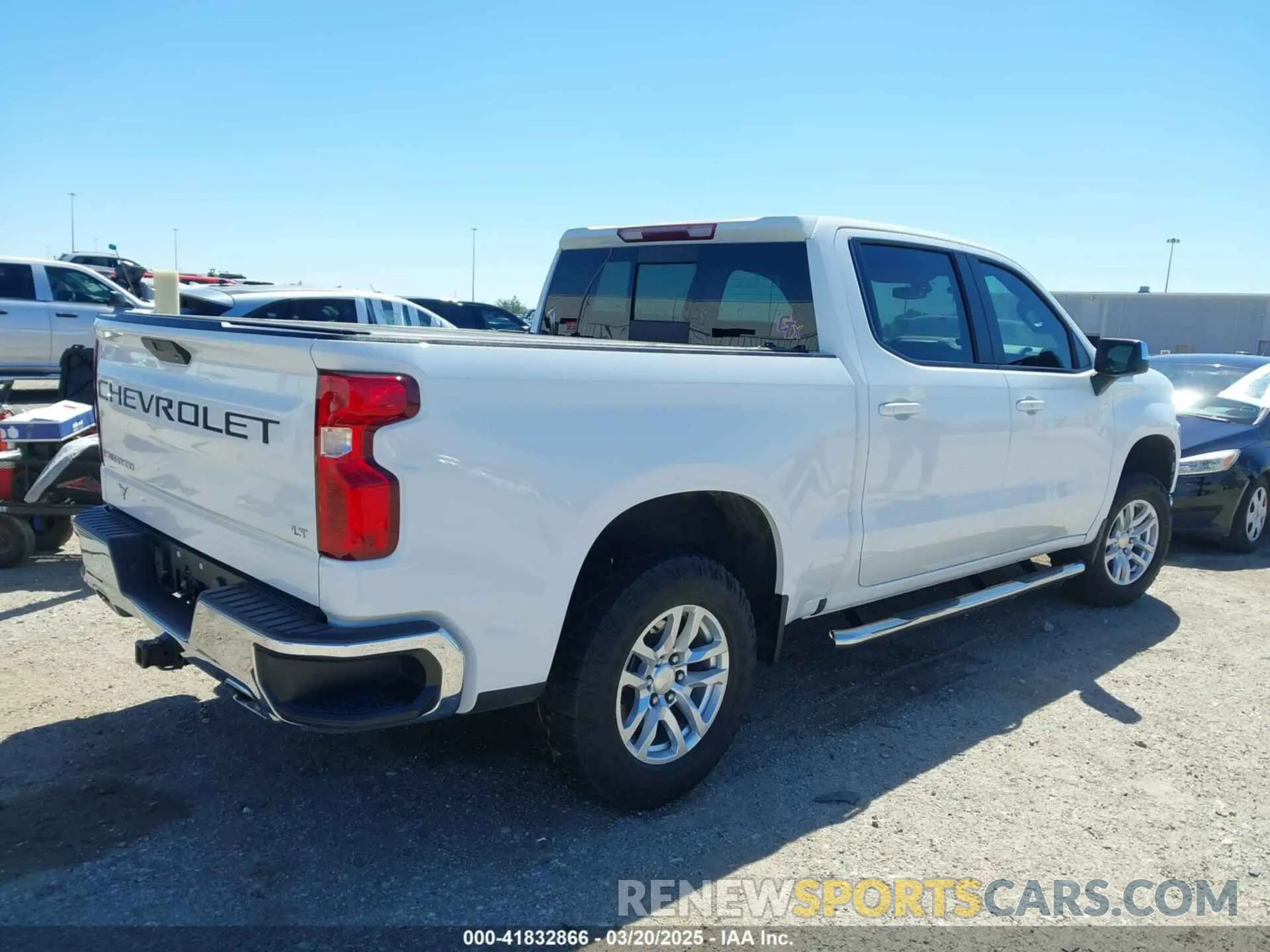 4 Photograph of a damaged car 3GCUYDED9MG439695 CHEVROLET SILVERADO 1500 2021