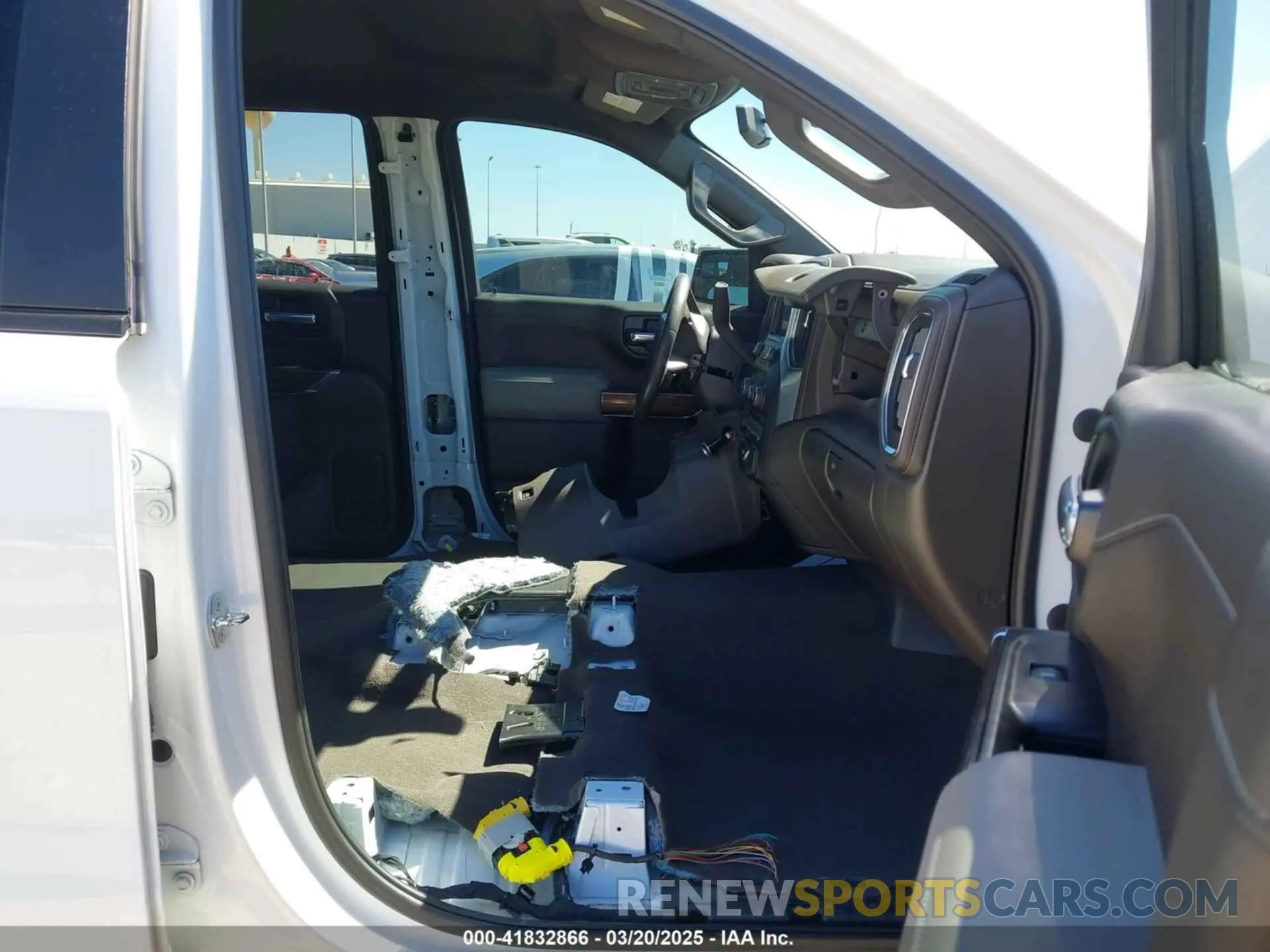 5 Photograph of a damaged car 3GCUYDED9MG439695 CHEVROLET SILVERADO 1500 2021