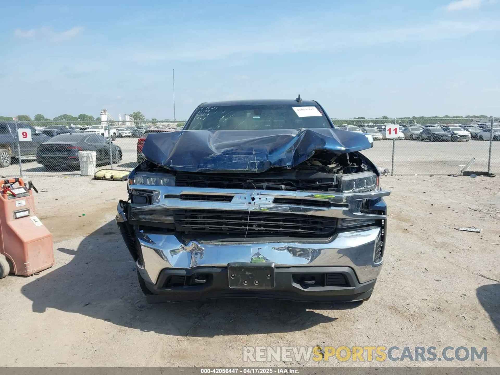 11 Photograph of a damaged car 3GCUYDEDXMG111217 CHEVROLET SILVERADO 1500 2021