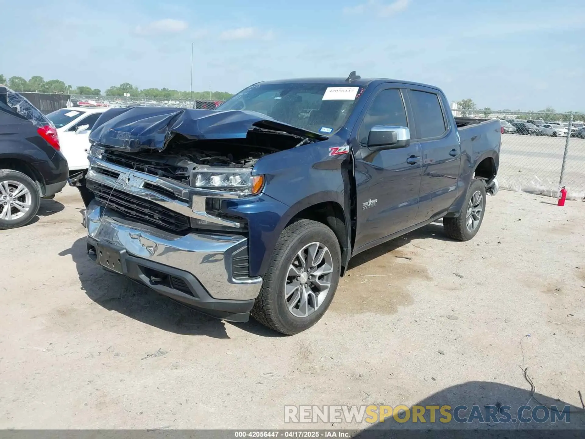 2 Photograph of a damaged car 3GCUYDEDXMG111217 CHEVROLET SILVERADO 1500 2021