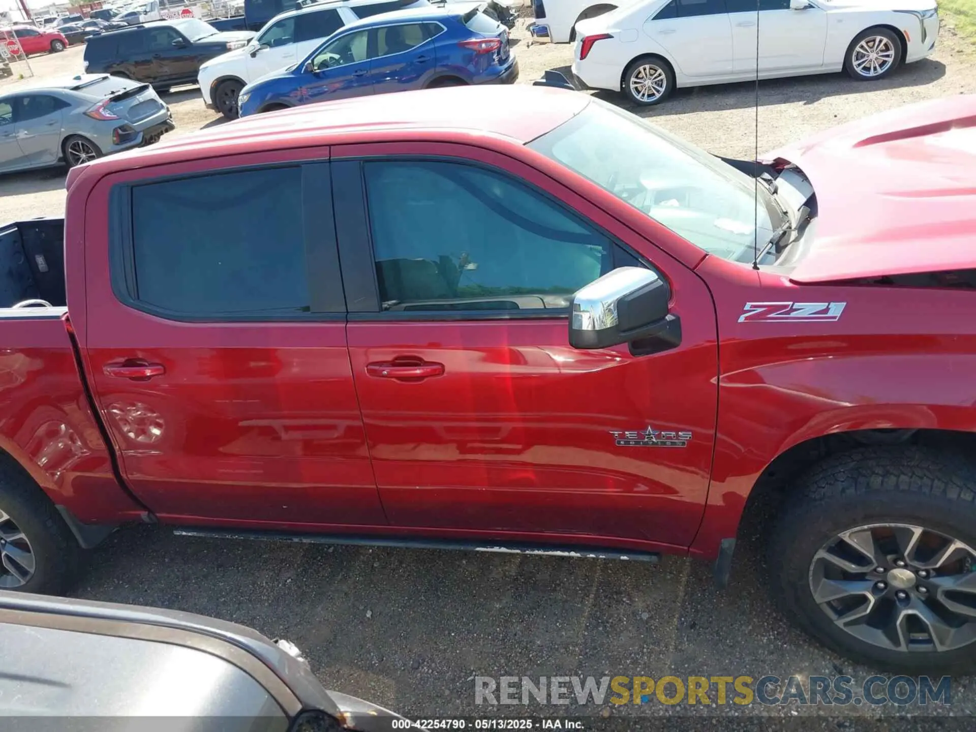 13 Photograph of a damaged car 3GCUYDEDXMG319582 CHEVROLET SILVERADO 1500 2021