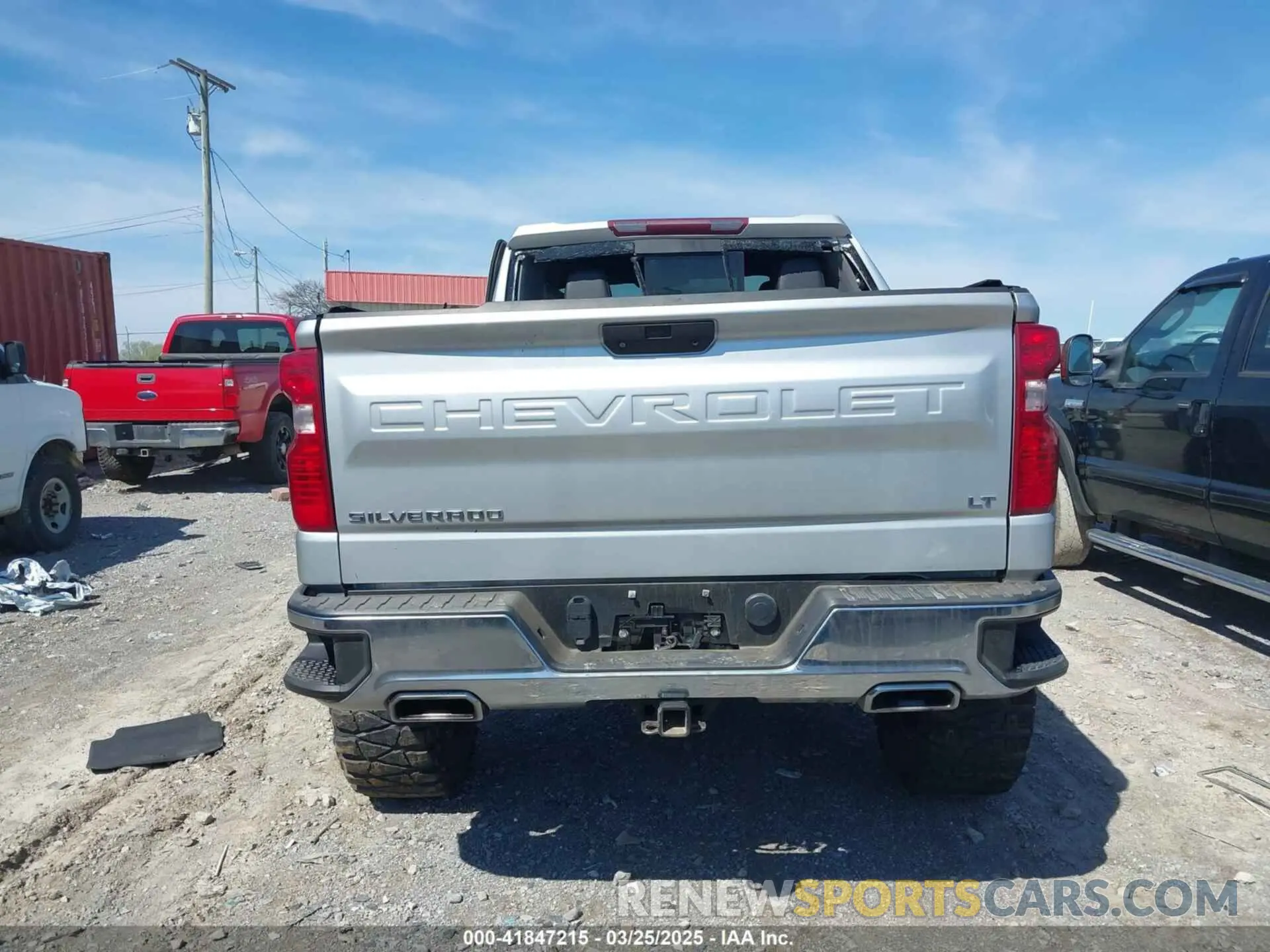 17 Photograph of a damaged car 3GCUYDET0MG321252 CHEVROLET SILVERADO 1500 2021