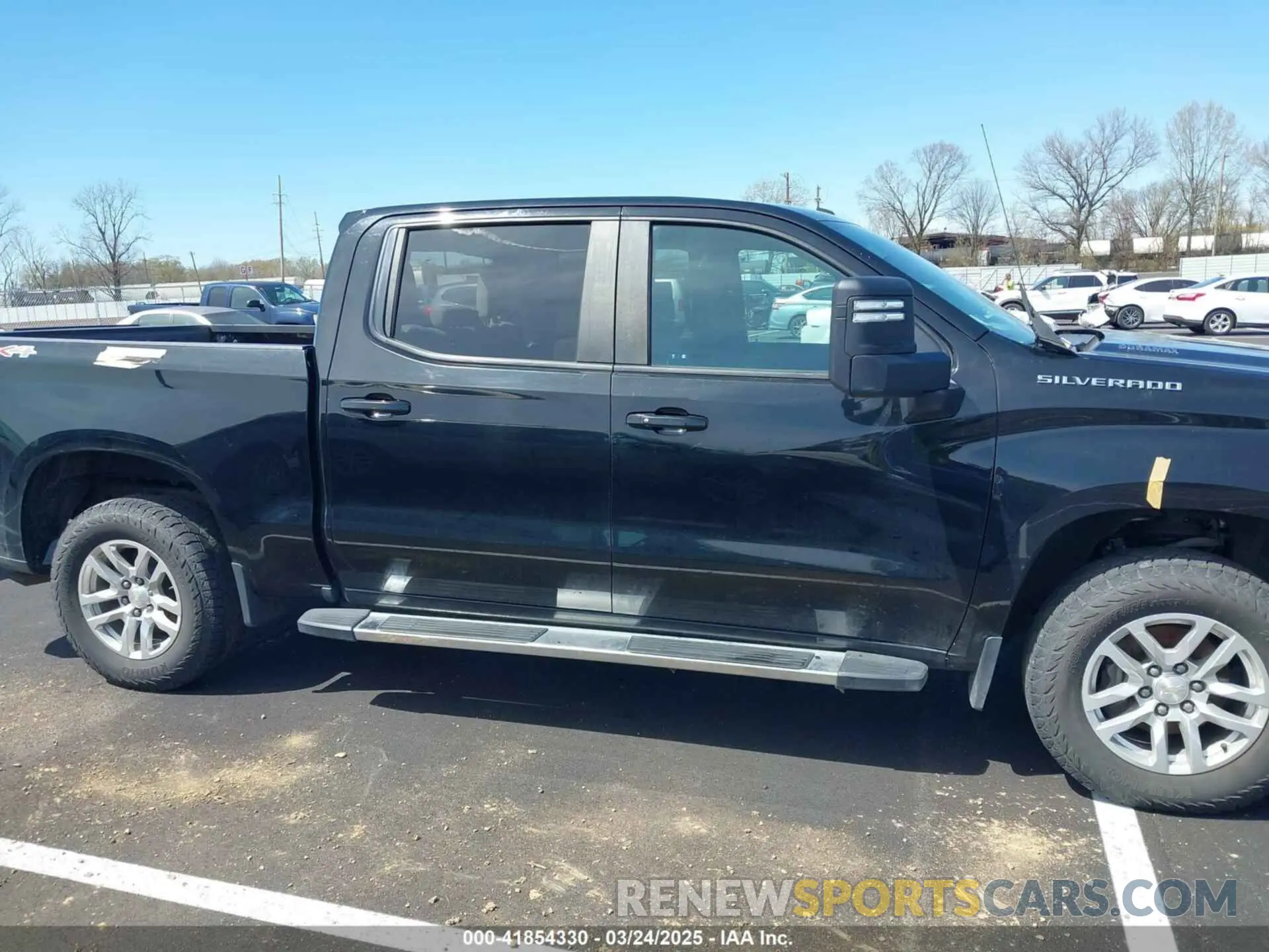 12 Photograph of a damaged car 3GCUYDET1MG100713 CHEVROLET SILVERADO 1500 2021