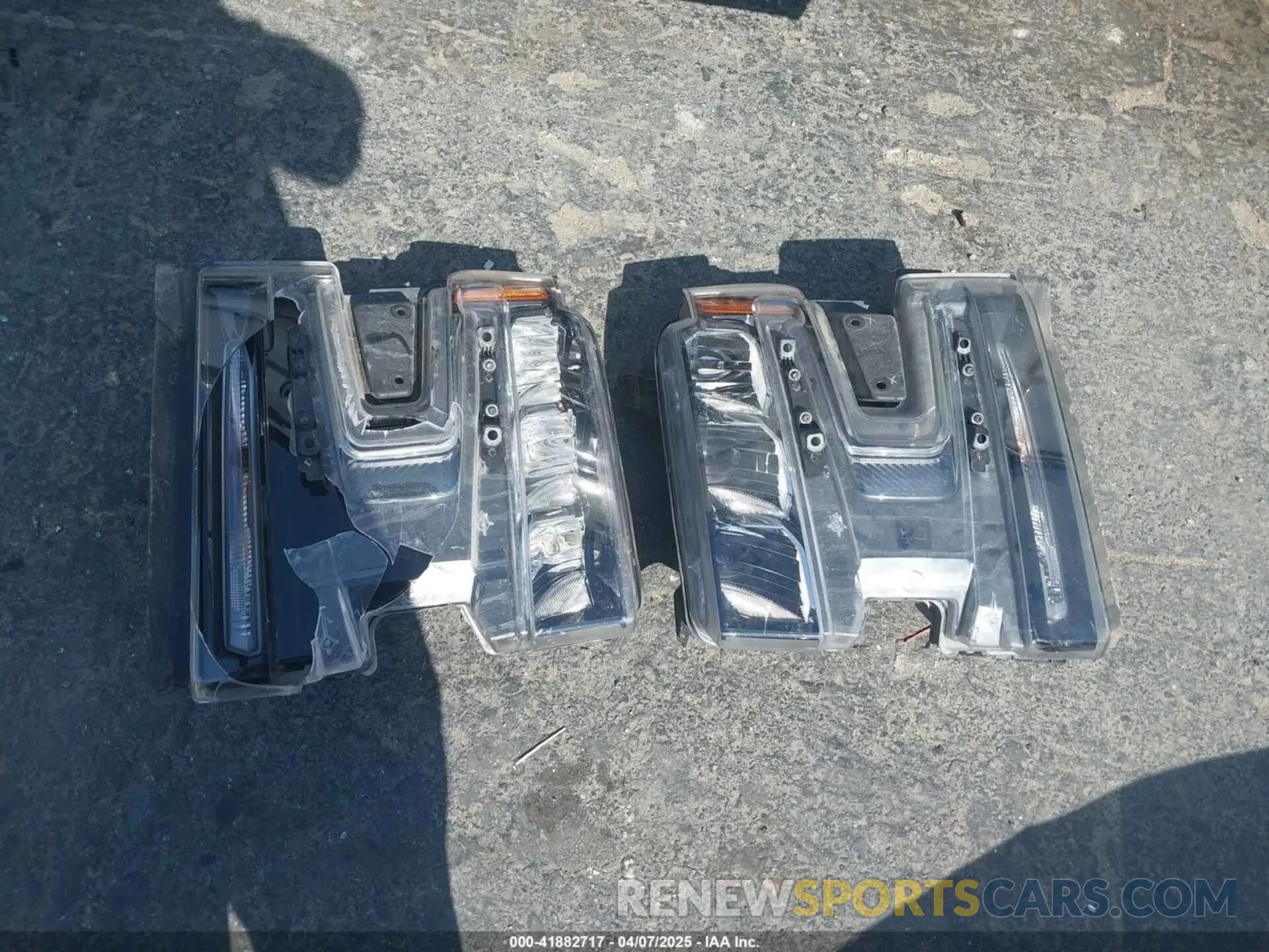18 Photograph of a damaged car 3GCUYDET6MG348181 CHEVROLET SILVERADO 1500 2021