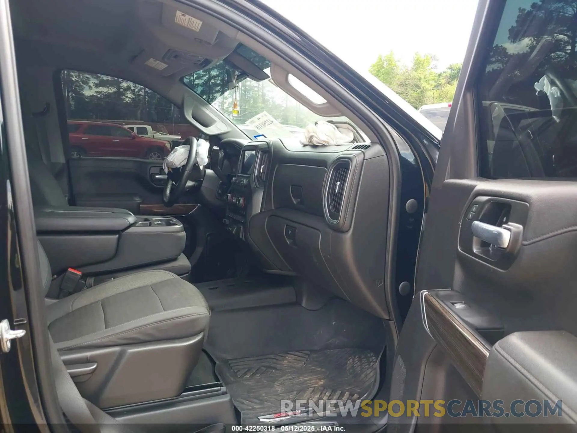 5 Photograph of a damaged car 3GCUYDET8MG180463 CHEVROLET SILVERADO 1500 2021