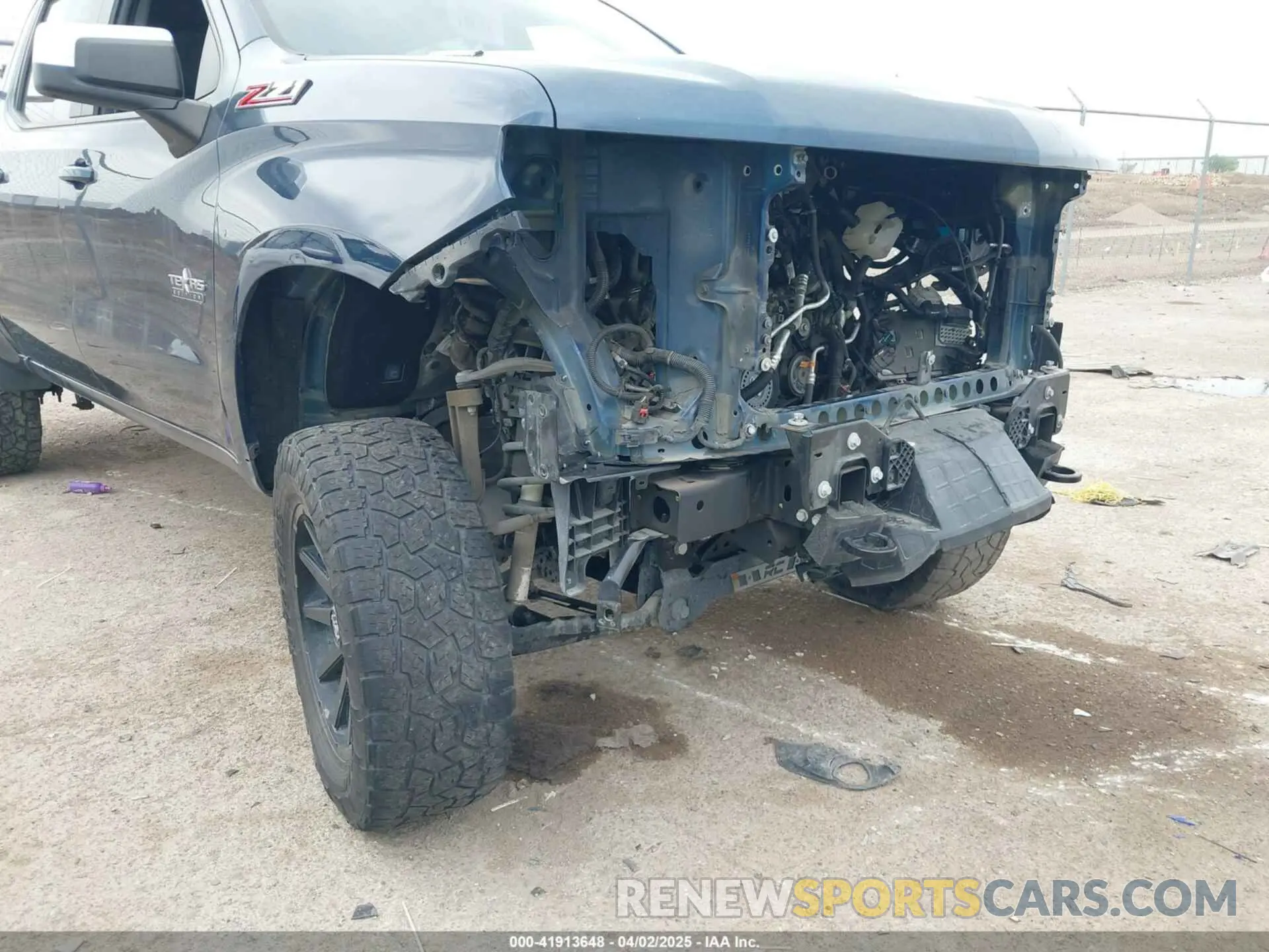 17 Photograph of a damaged car 3GCUYDET9MG190077 CHEVROLET SILVERADO 1500 2021