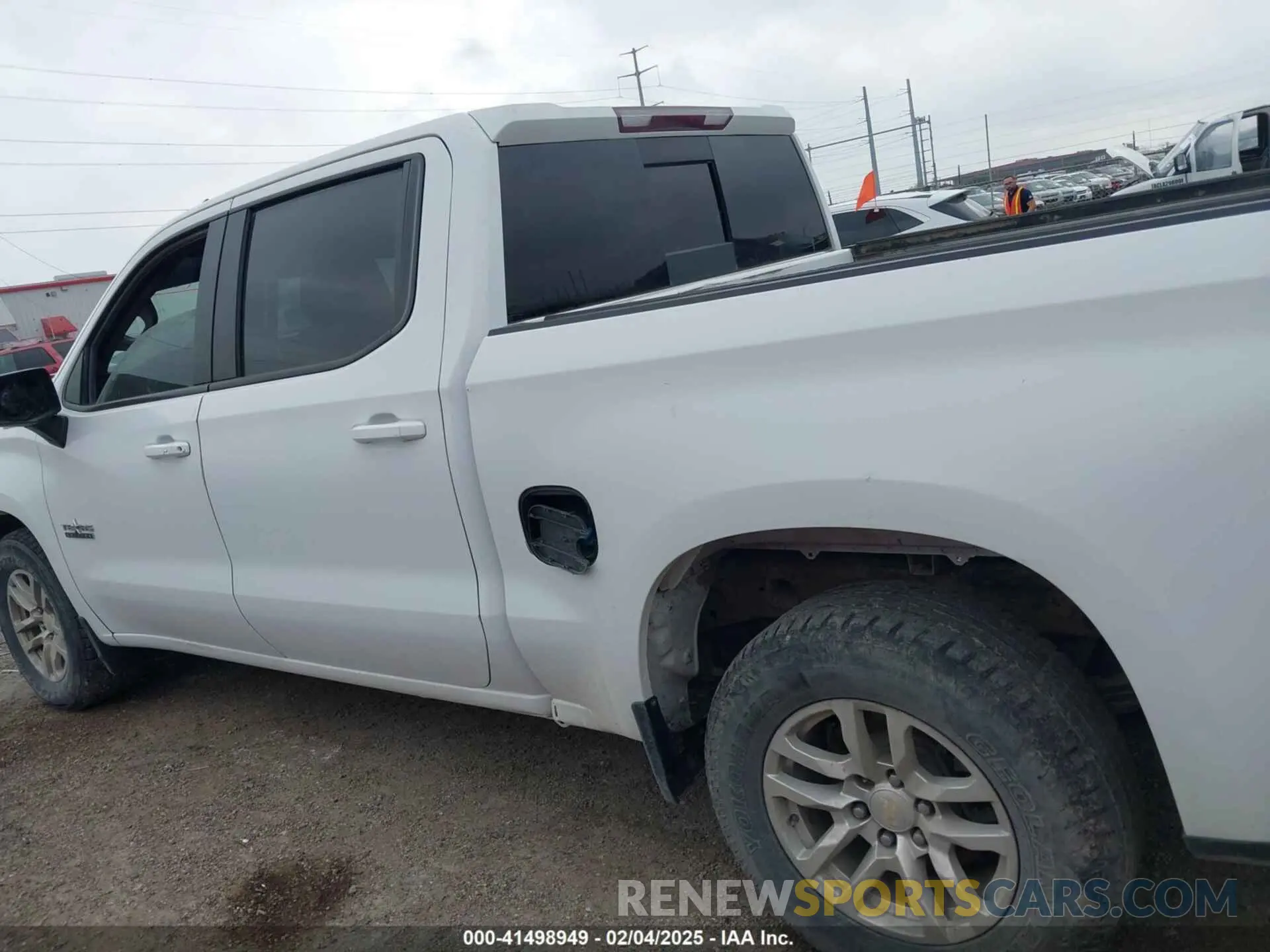 14 Photograph of a damaged car 3GCUYDET9MG284461 CHEVROLET SILVERADO 1500 2021