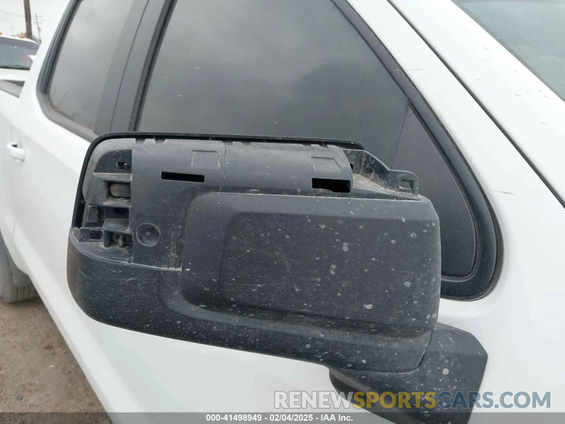 18 Photograph of a damaged car 3GCUYDET9MG284461 CHEVROLET SILVERADO 1500 2021