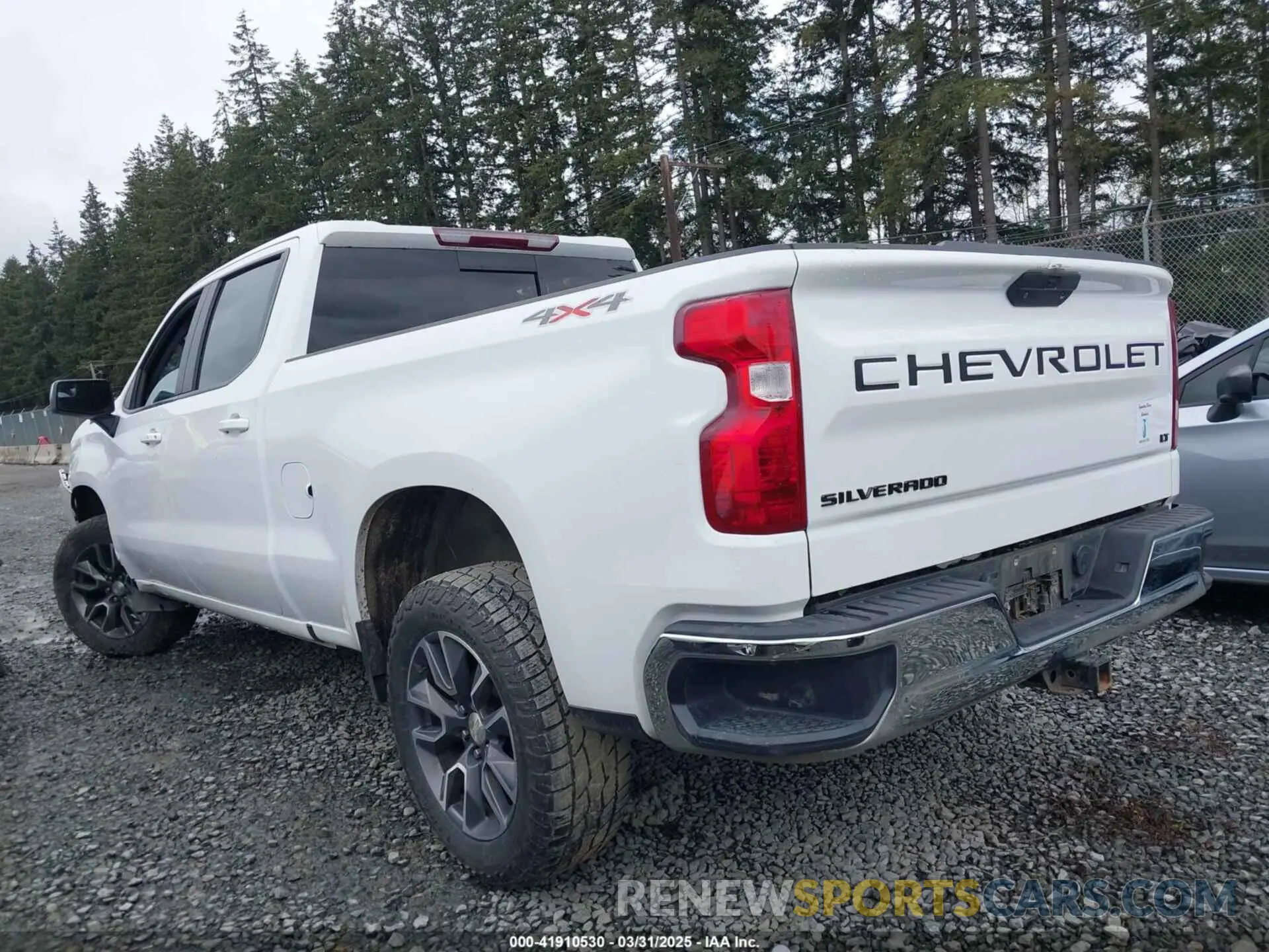 3 Photograph of a damaged car 3GCUYDETXMG307908 CHEVROLET SILVERADO 1500 2021