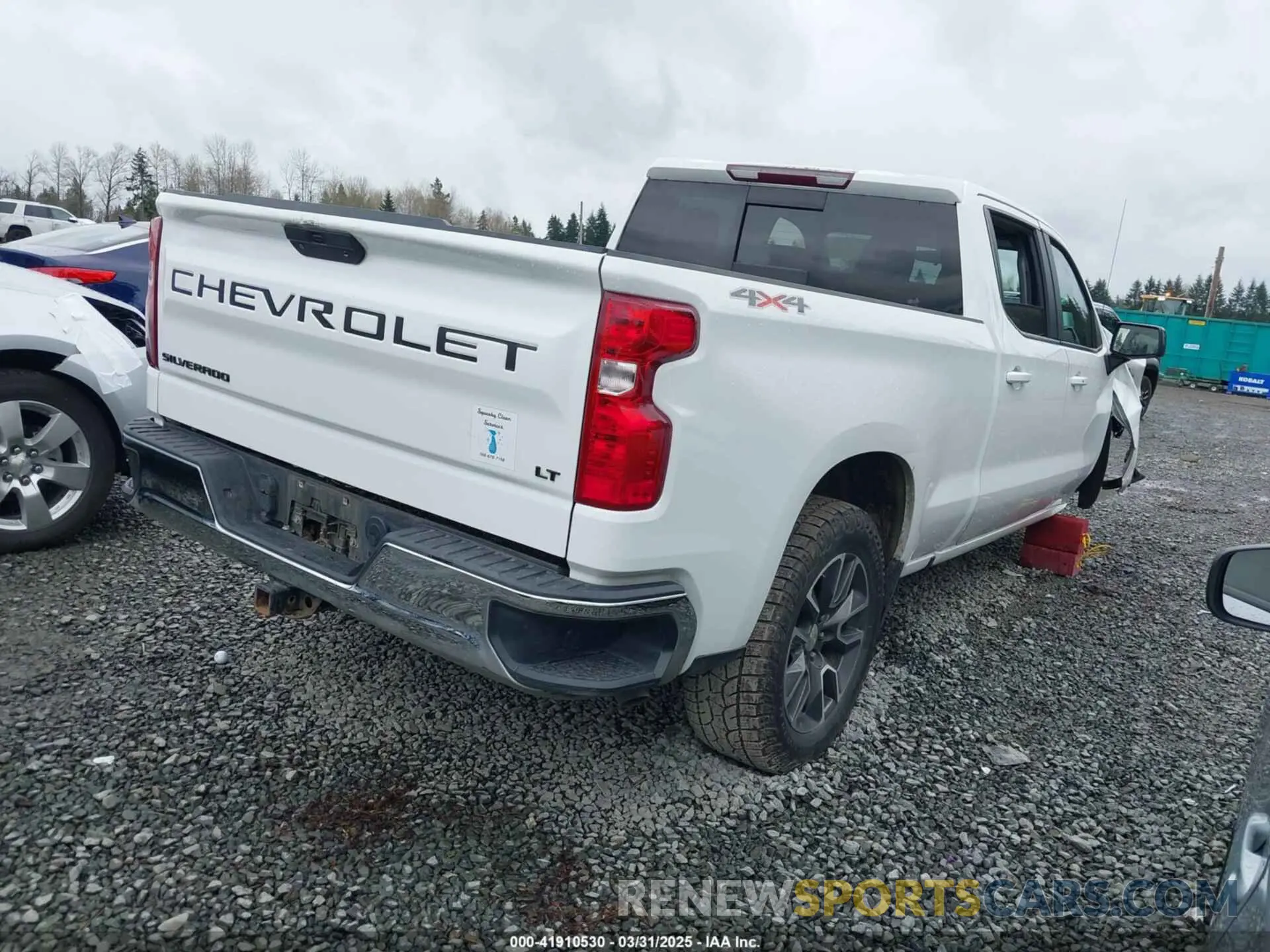 4 Photograph of a damaged car 3GCUYDETXMG307908 CHEVROLET SILVERADO 1500 2021