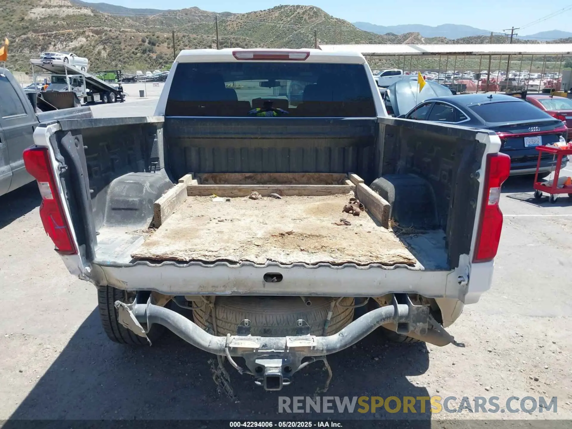 17 Photograph of a damaged car 3GCUYEED2MG182658 CHEVROLET SILVERADO 1500 2021