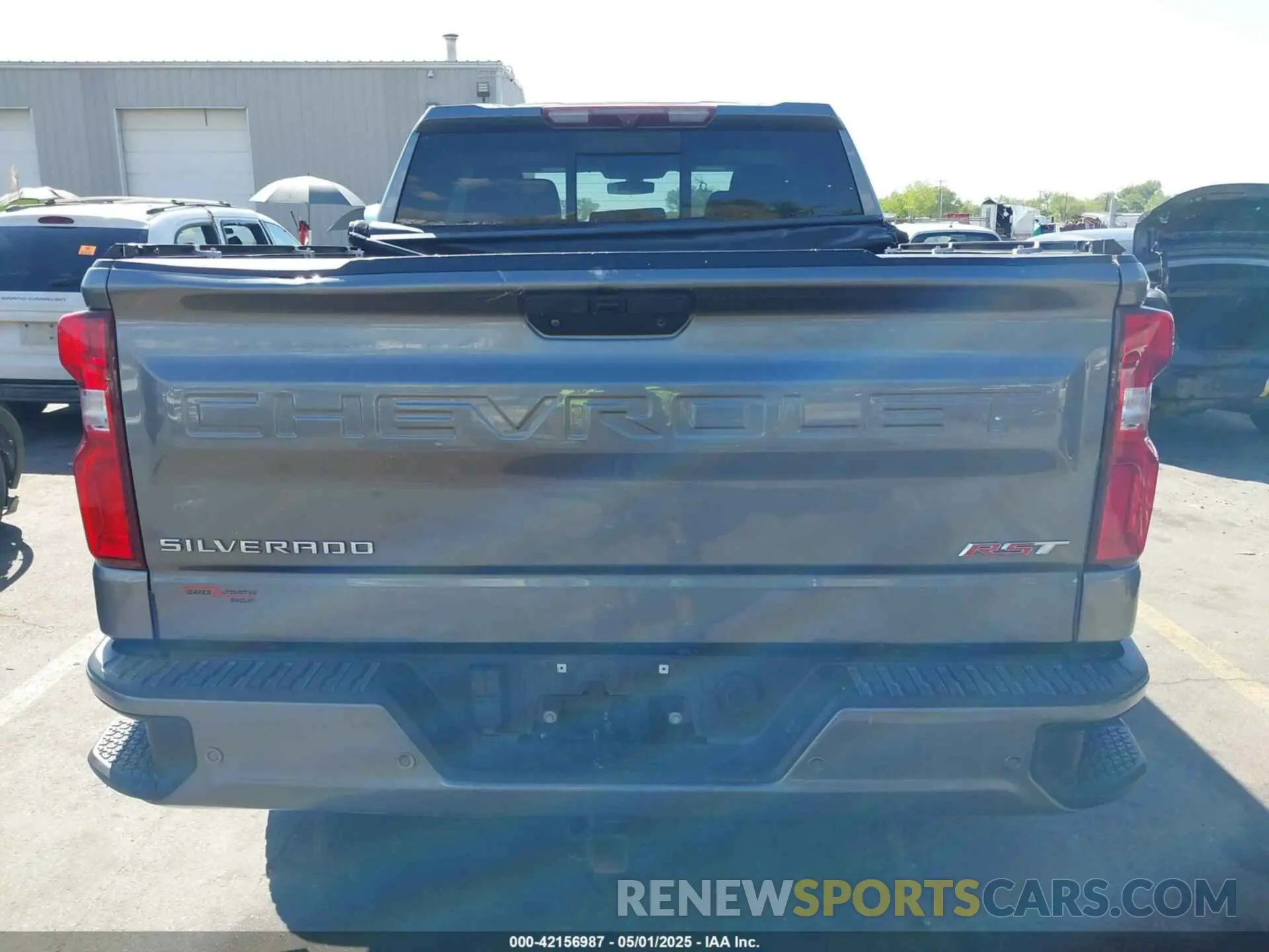 17 Photograph of a damaged car 3GCUYEED2MG204500 CHEVROLET SILVERADO 1500 2021