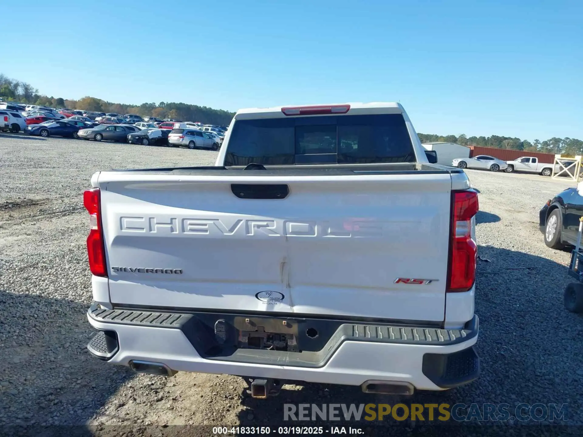 17 Photograph of a damaged car 3GCUYEED2MG249808 CHEVROLET SILVERADO 1500 2021
