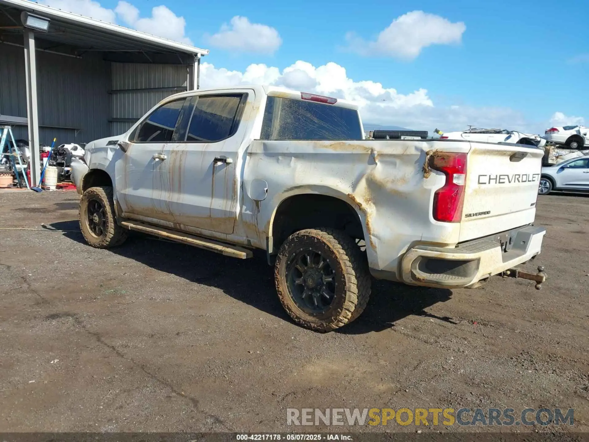 3 Photograph of a damaged car 3GCUYEED4MG268442 CHEVROLET SILVERADO 1500 2021