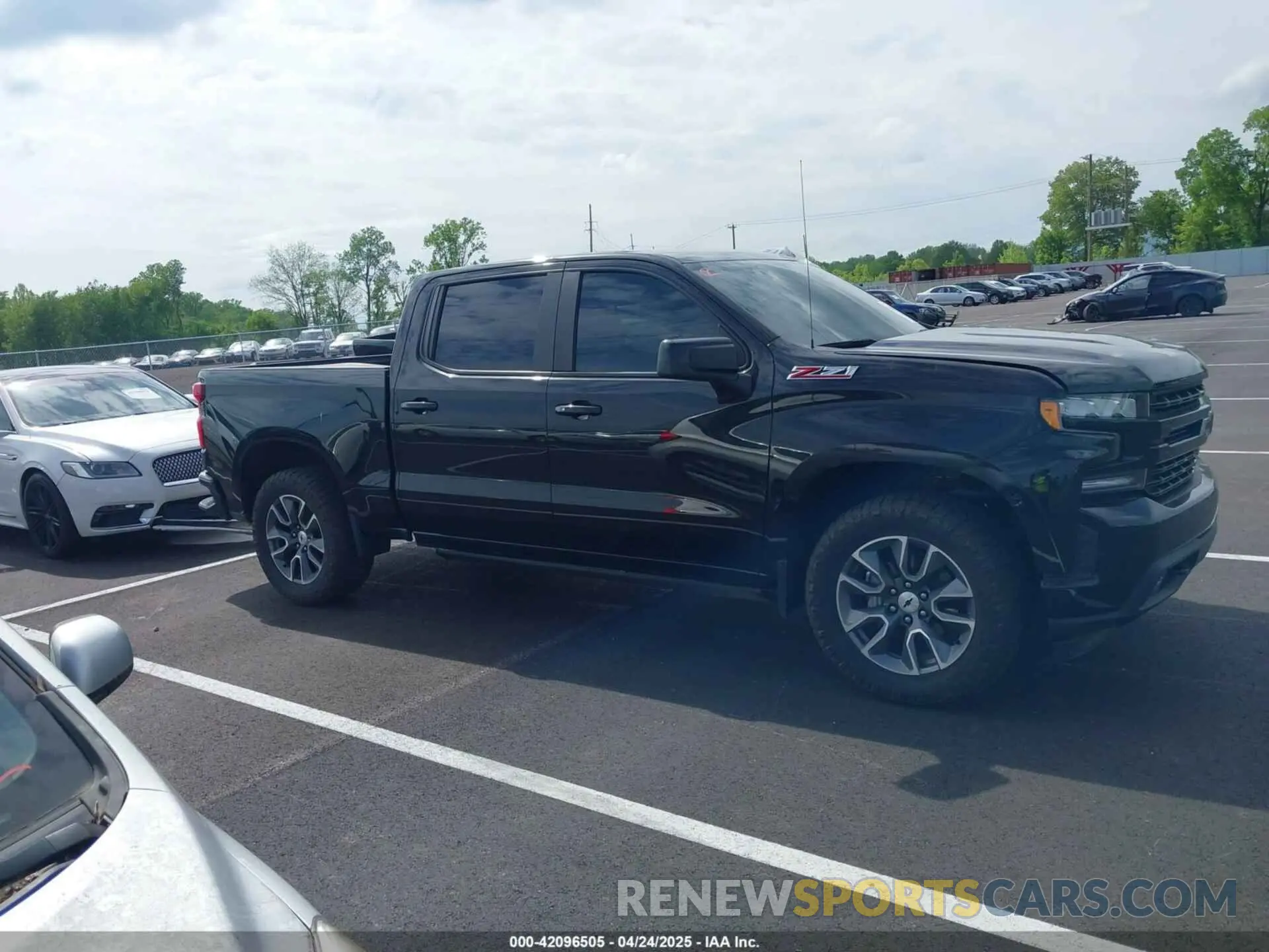 13 Photograph of a damaged car 3GCUYEED8MG156629 CHEVROLET SILVERADO 1500 2021