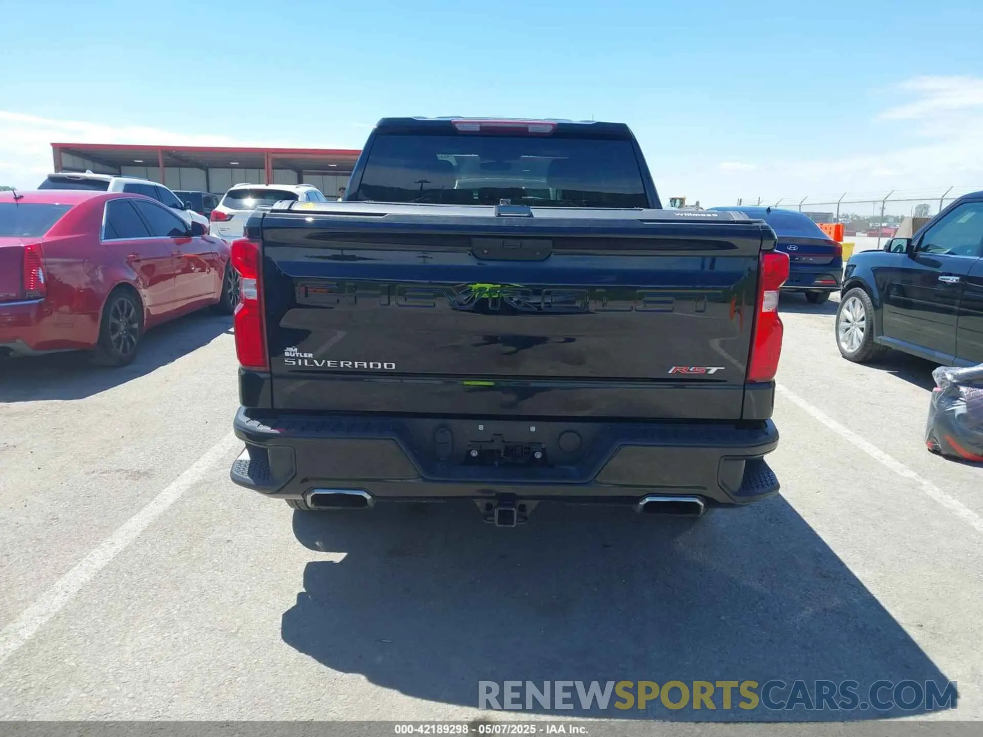 16 Photograph of a damaged car 3GCUYEEDXMG255551 CHEVROLET SILVERADO 1500 2021