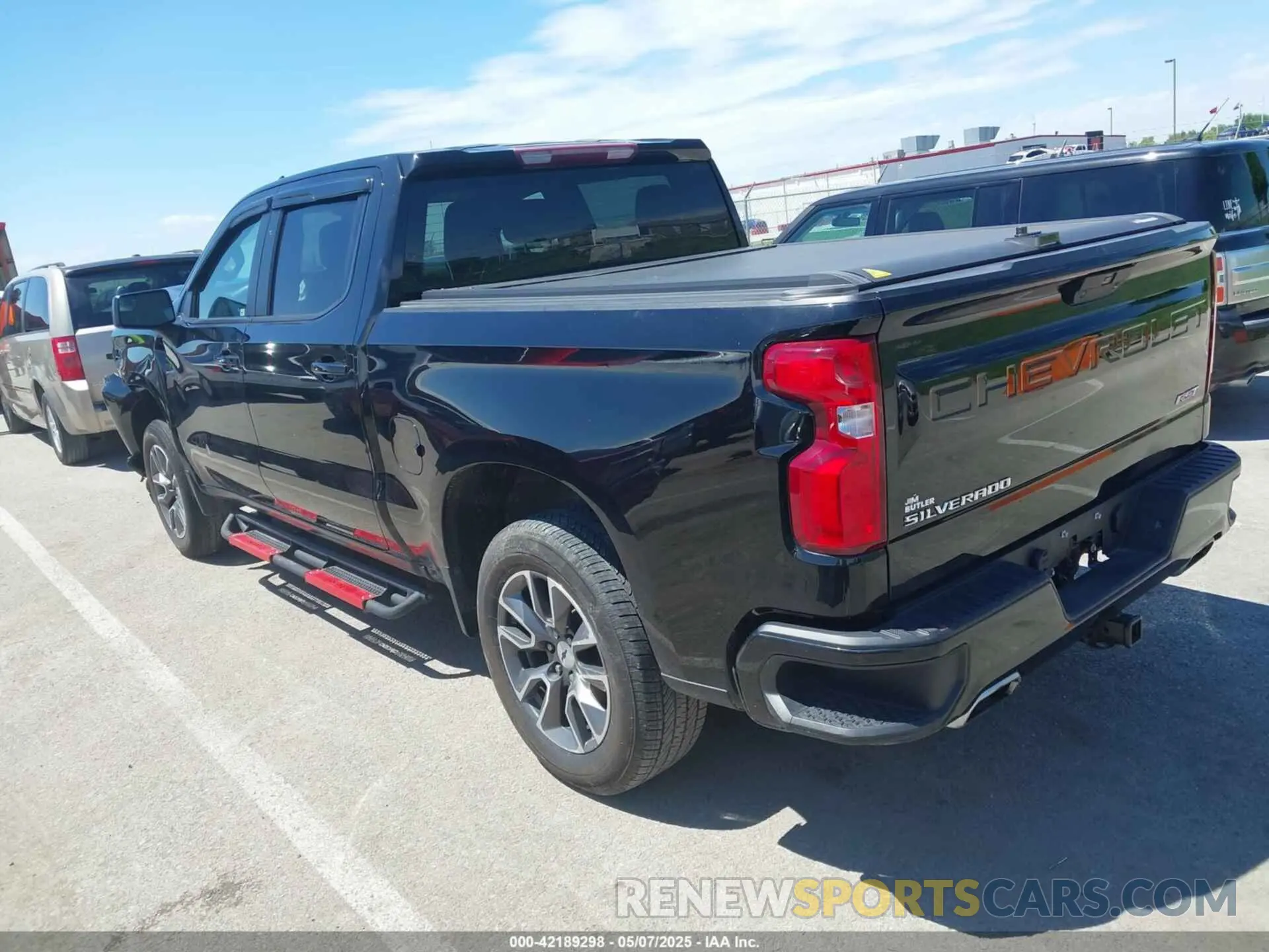 3 Photograph of a damaged car 3GCUYEEDXMG255551 CHEVROLET SILVERADO 1500 2021