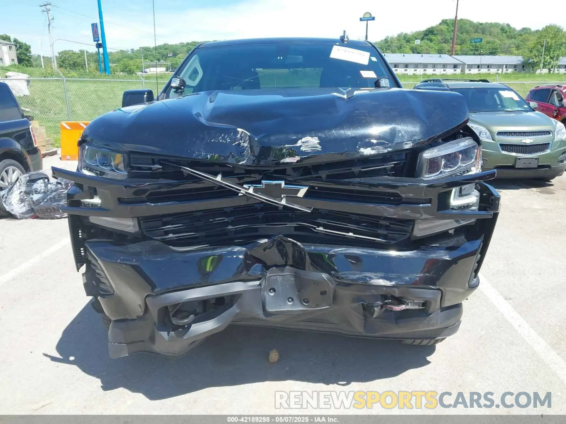 6 Photograph of a damaged car 3GCUYEEDXMG255551 CHEVROLET SILVERADO 1500 2021