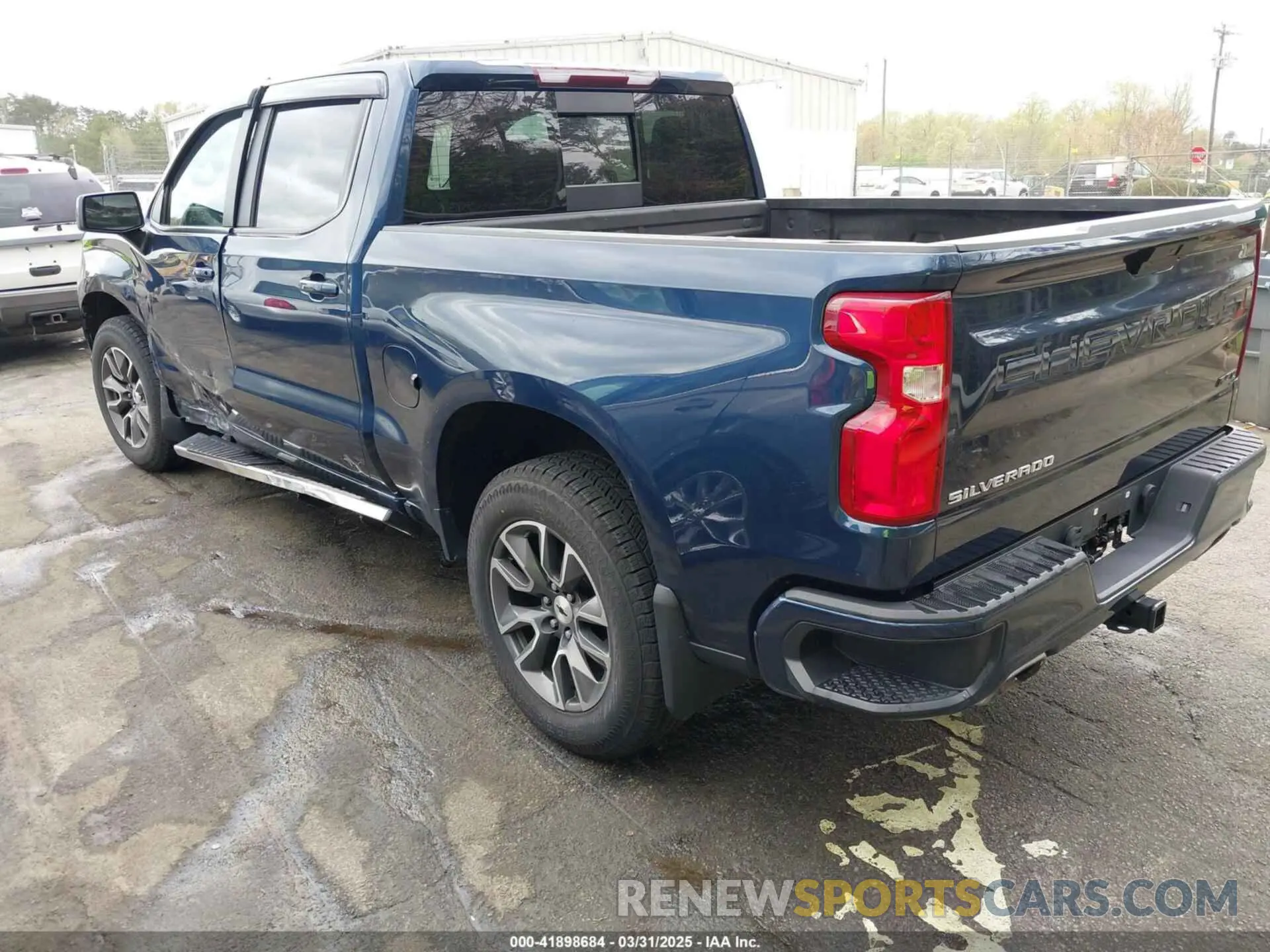 3 Photograph of a damaged car 3GCUYEEDXMG322939 CHEVROLET SILVERADO 1500 2021