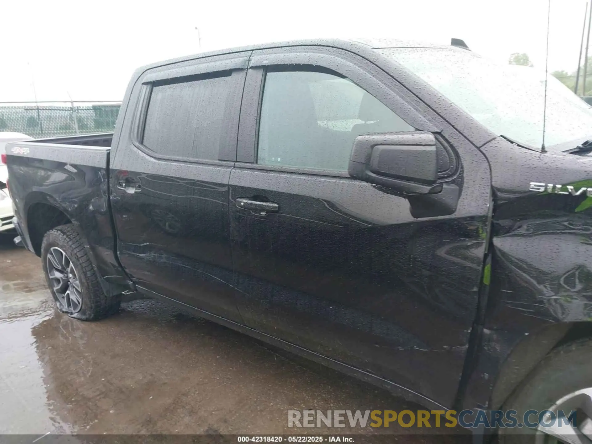 13 Photograph of a damaged car 3GCUYEEL0MG480732 CHEVROLET SILVERADO 1500 2021