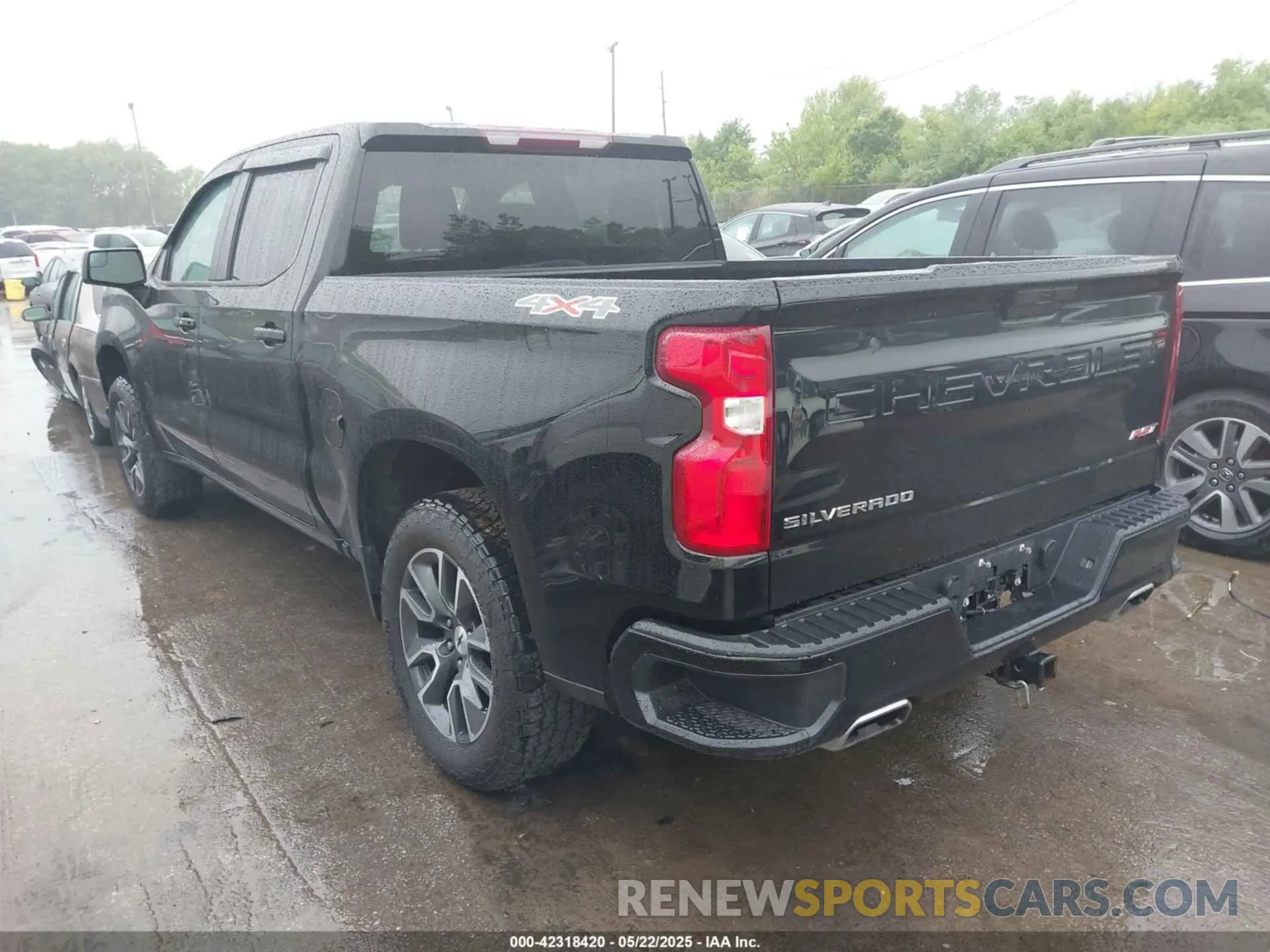 3 Photograph of a damaged car 3GCUYEEL0MG480732 CHEVROLET SILVERADO 1500 2021