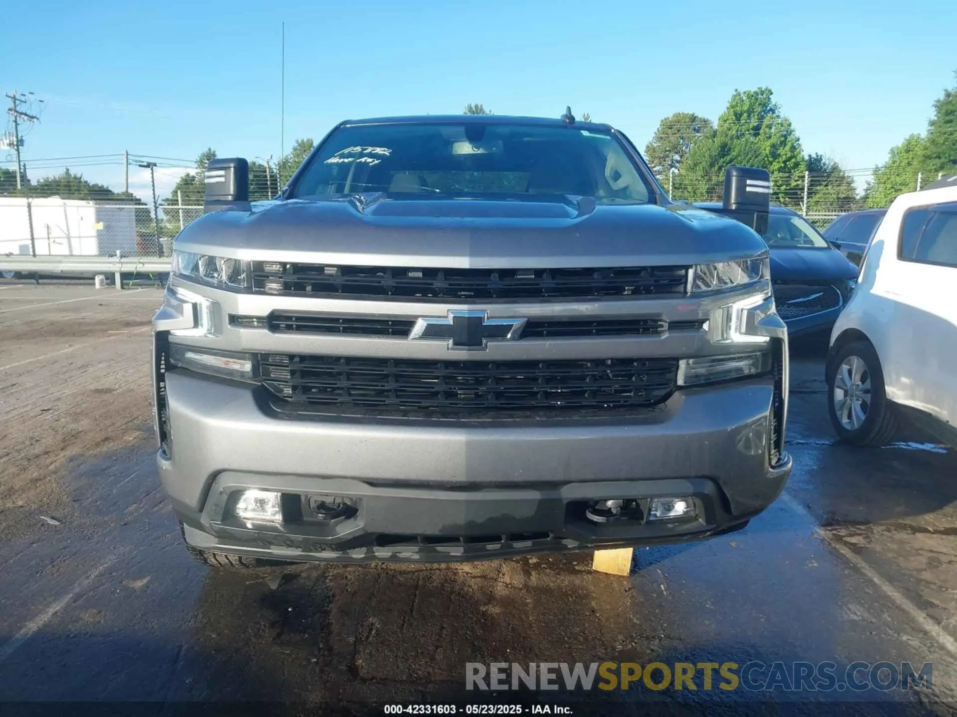 12 Photograph of a damaged car 3GCUYEET3MG115882 CHEVROLET SILVERADO 1500 2021