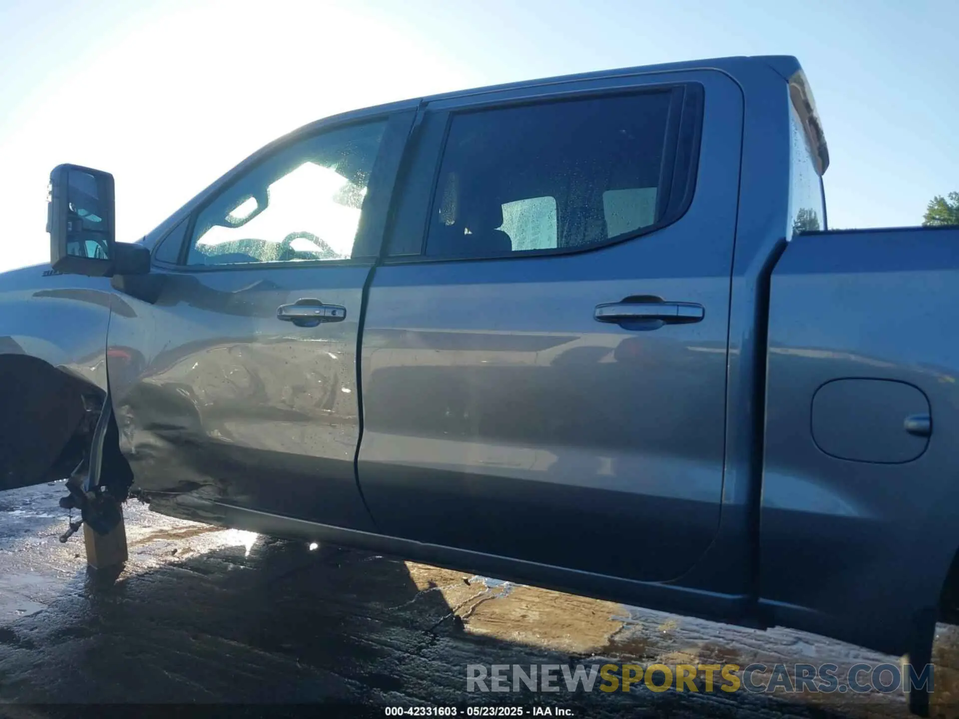 14 Photograph of a damaged car 3GCUYEET3MG115882 CHEVROLET SILVERADO 1500 2021