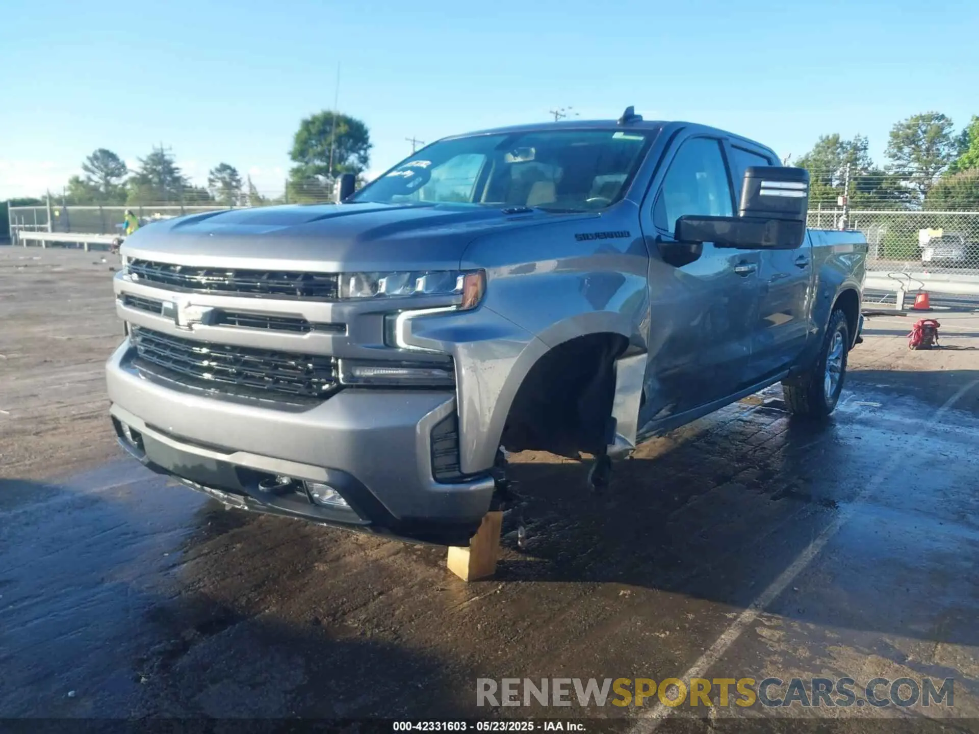 2 Photograph of a damaged car 3GCUYEET3MG115882 CHEVROLET SILVERADO 1500 2021