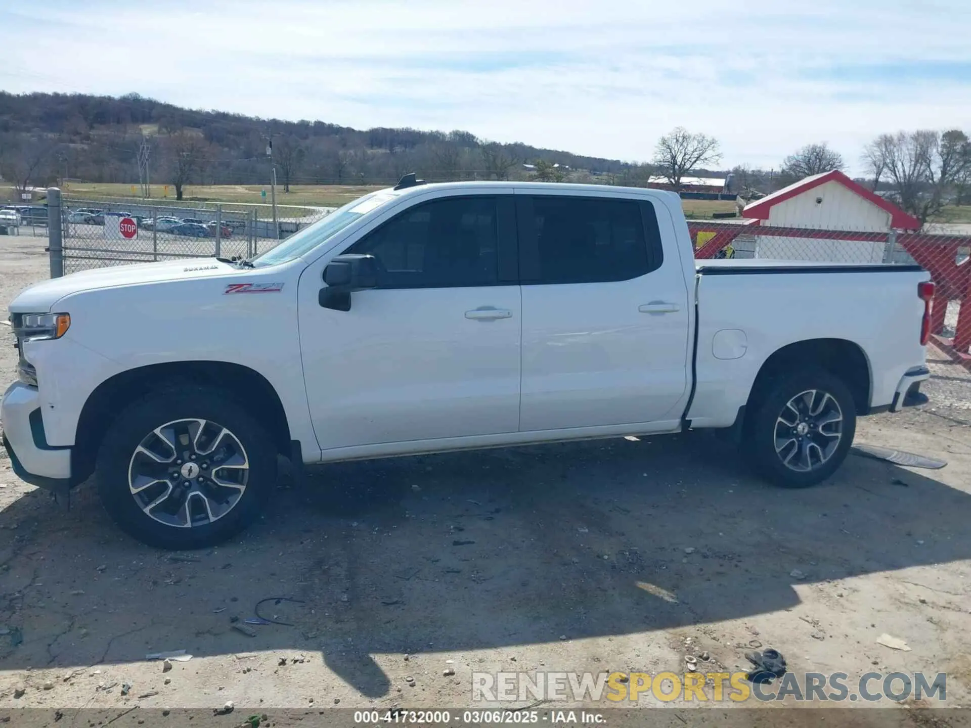15 Photograph of a damaged car 3GCUYEET4MG243452 CHEVROLET SILVERADO 1500 2021