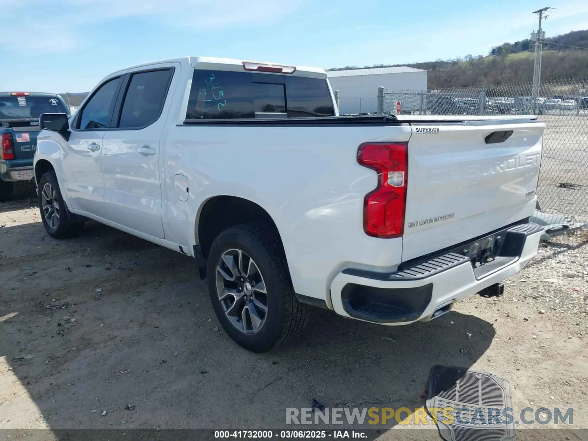 3 Photograph of a damaged car 3GCUYEET4MG243452 CHEVROLET SILVERADO 1500 2021