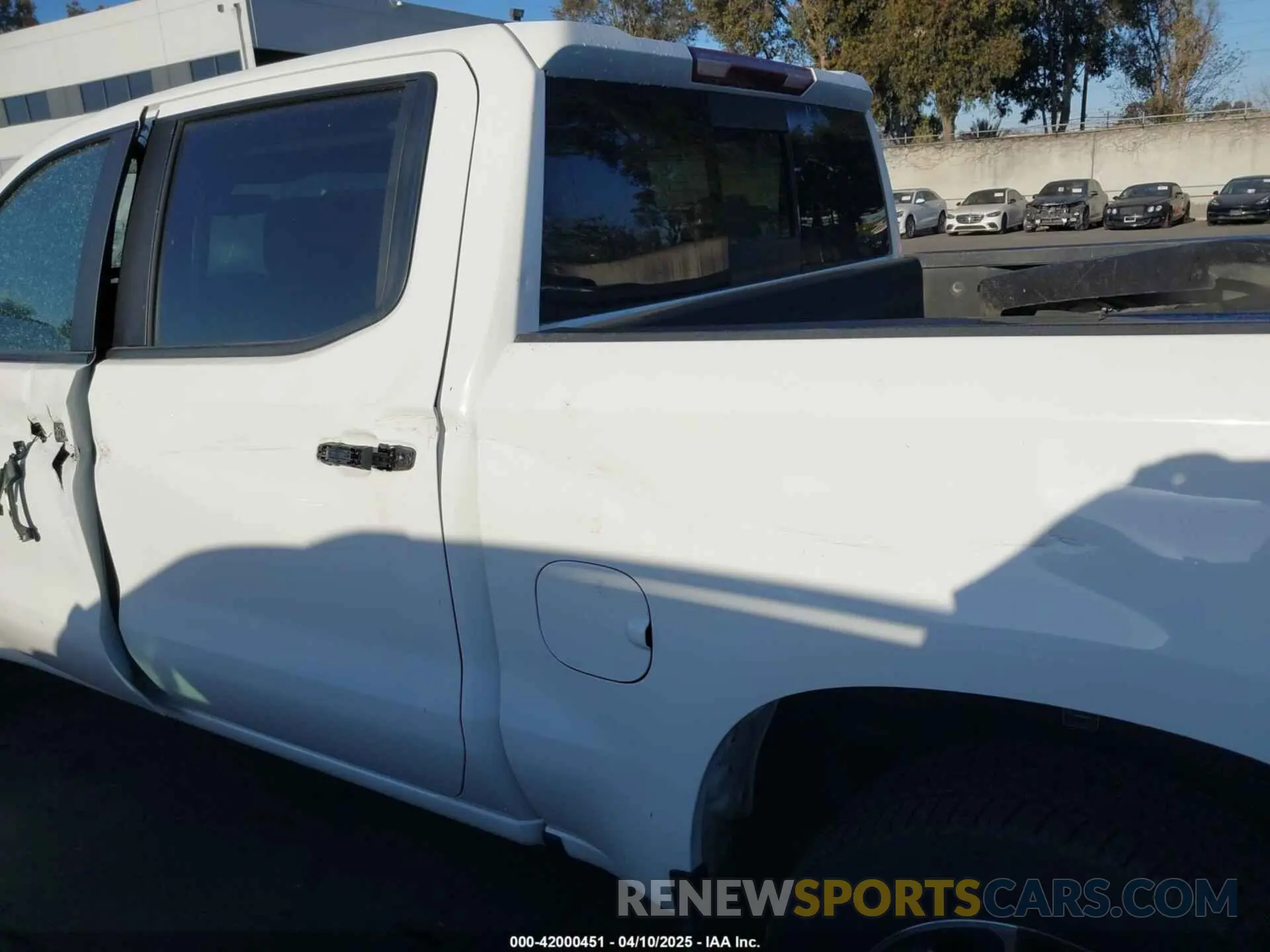 12 Photograph of a damaged car 3GCUYEET6MG194383 CHEVROLET SILVERADO 1500 2021