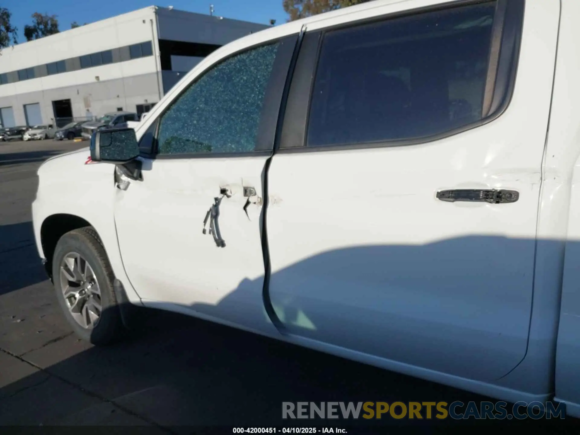 15 Photograph of a damaged car 3GCUYEET6MG194383 CHEVROLET SILVERADO 1500 2021