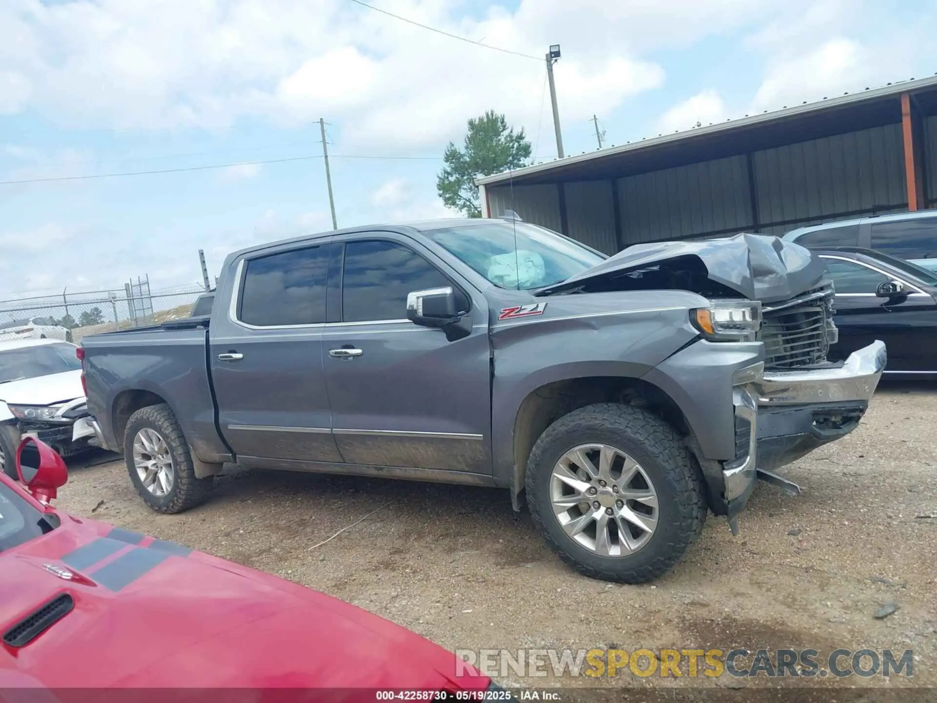 13 Photograph of a damaged car 3GCUYGED2MG120222 CHEVROLET SILVERADO 1500 2021