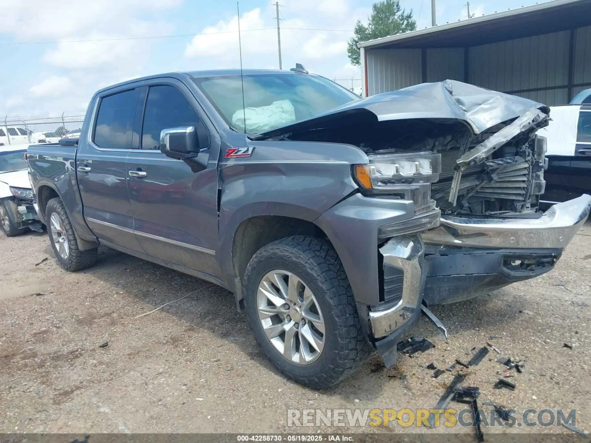 17 Photograph of a damaged car 3GCUYGED2MG120222 CHEVROLET SILVERADO 1500 2021