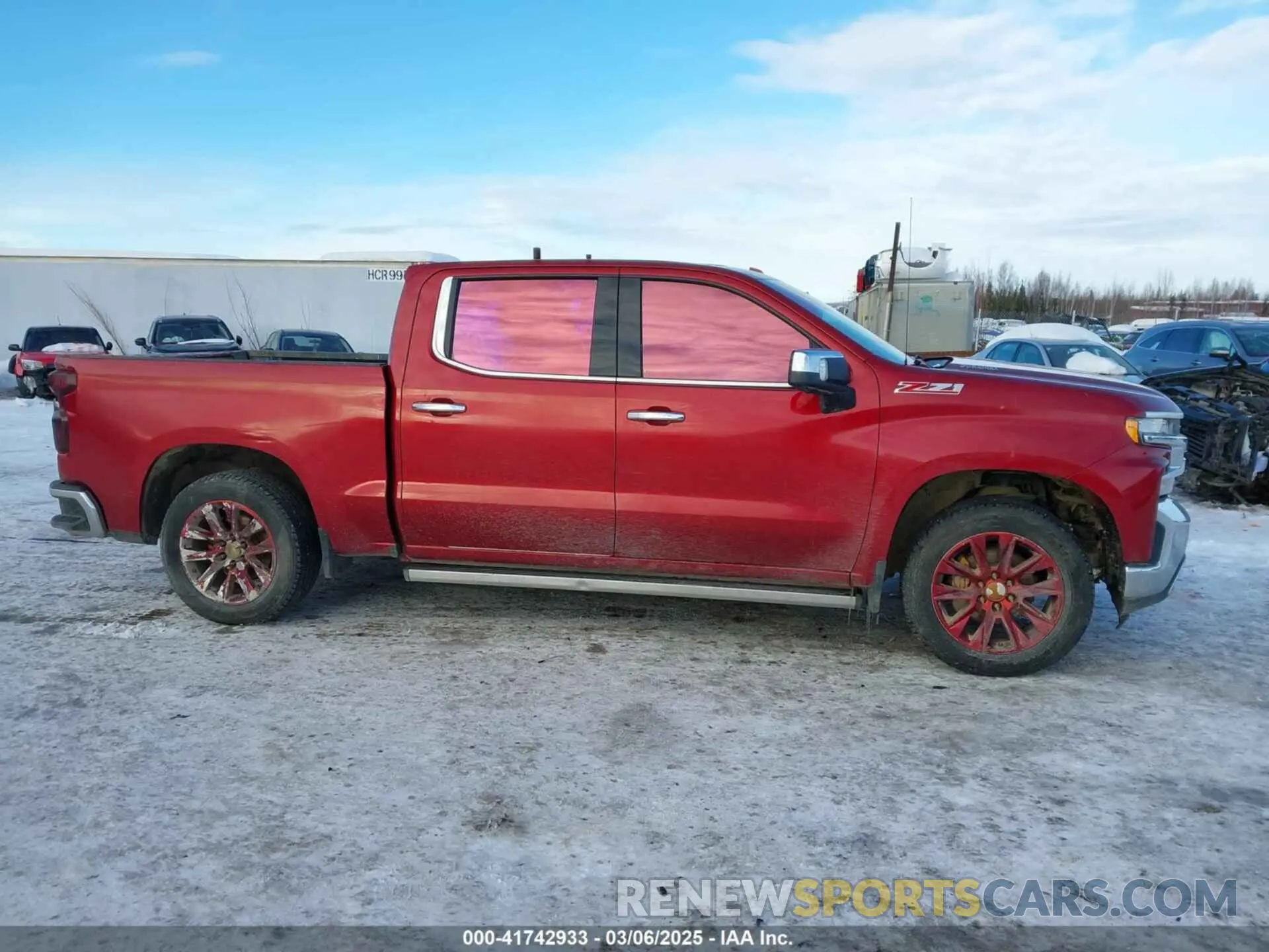 12 Photograph of a damaged car 3GCUYGET2MG323747 CHEVROLET SILVERADO 1500 2021