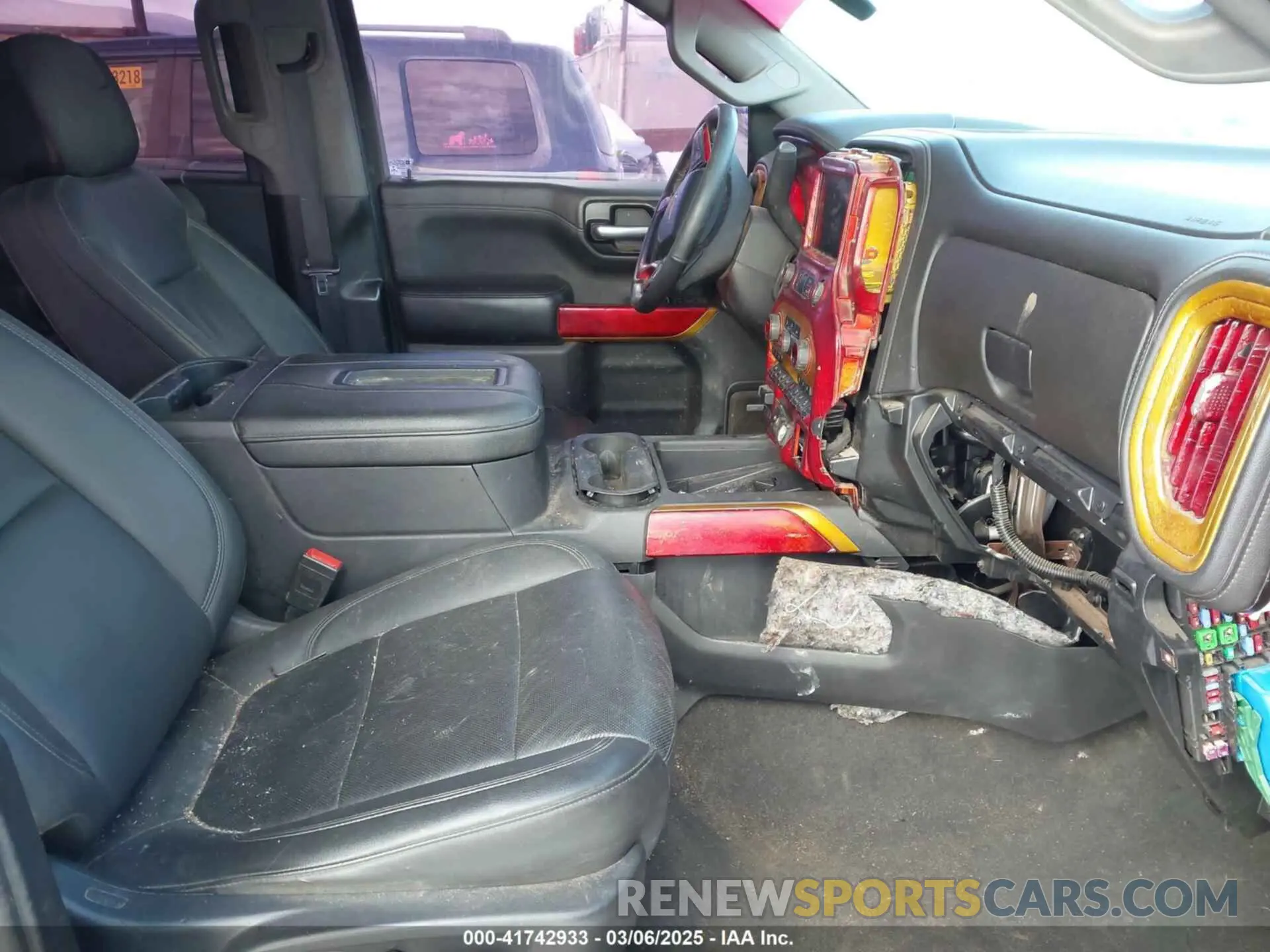 5 Photograph of a damaged car 3GCUYGET2MG323747 CHEVROLET SILVERADO 1500 2021