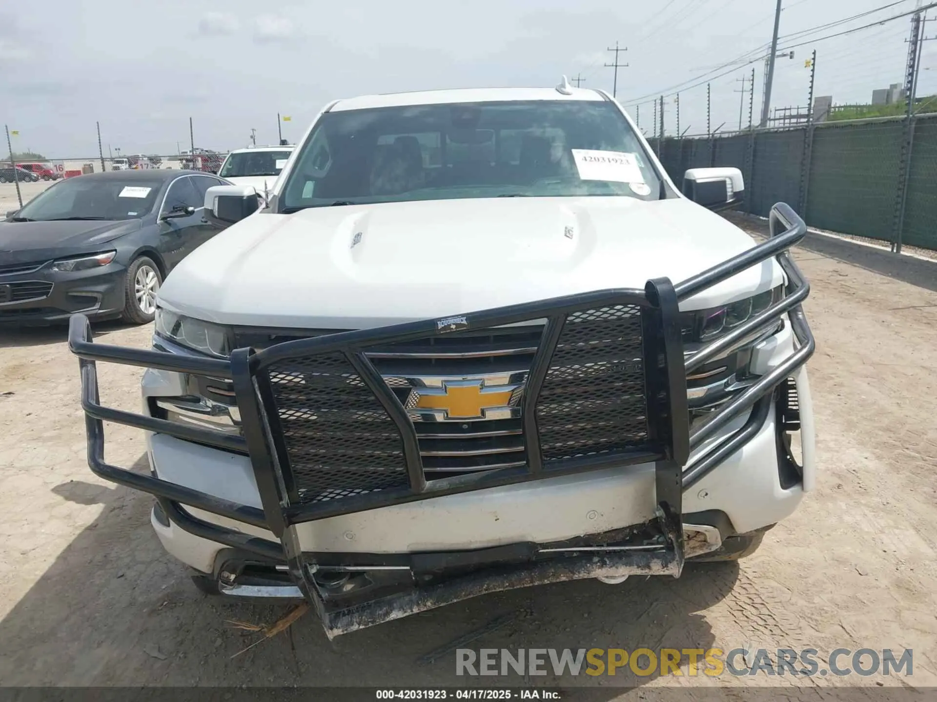 12 Photograph of a damaged car 3GCUYHELXMG220517 CHEVROLET SILVERADO 1500 2021