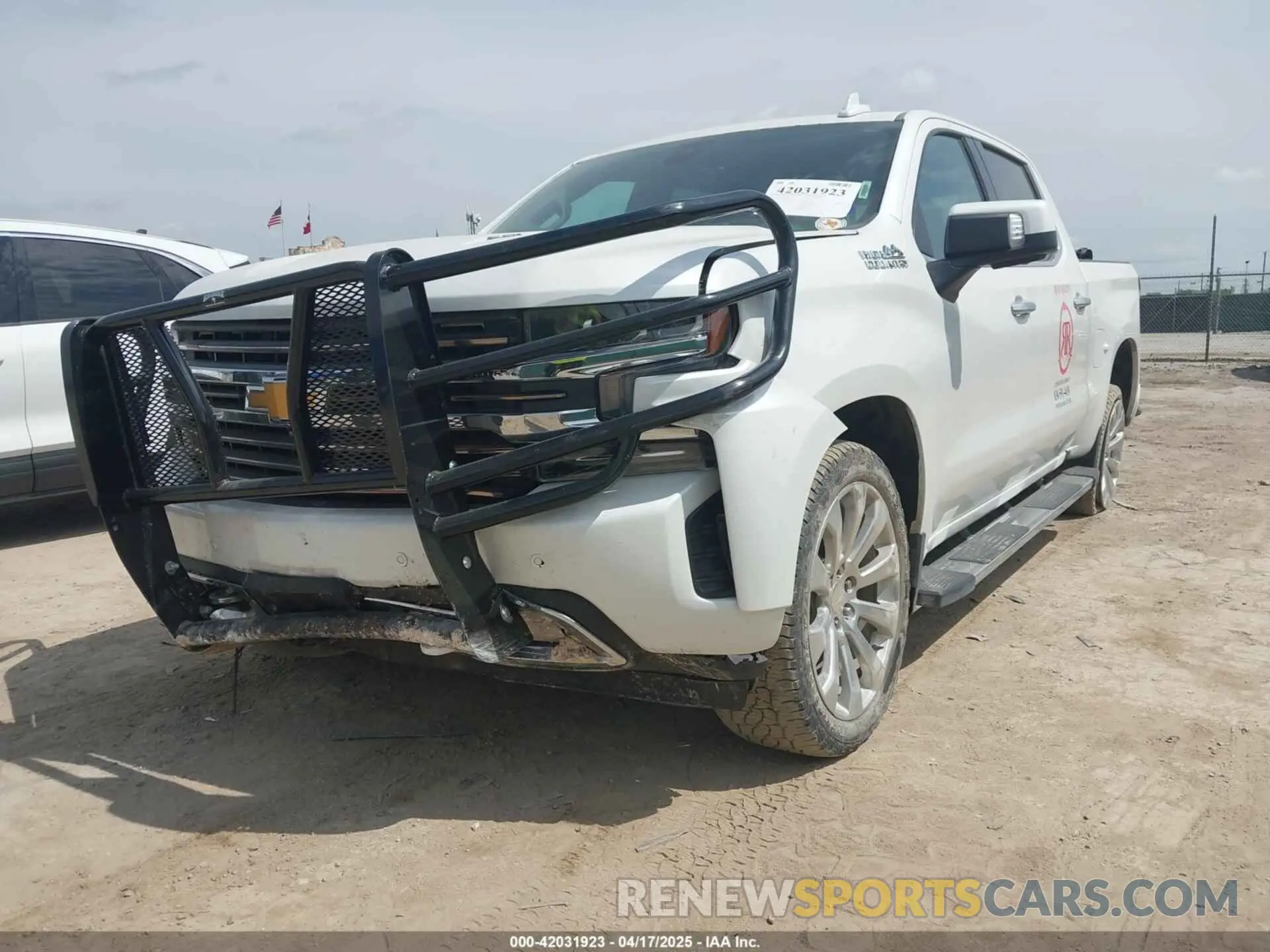 6 Photograph of a damaged car 3GCUYHELXMG220517 CHEVROLET SILVERADO 1500 2021