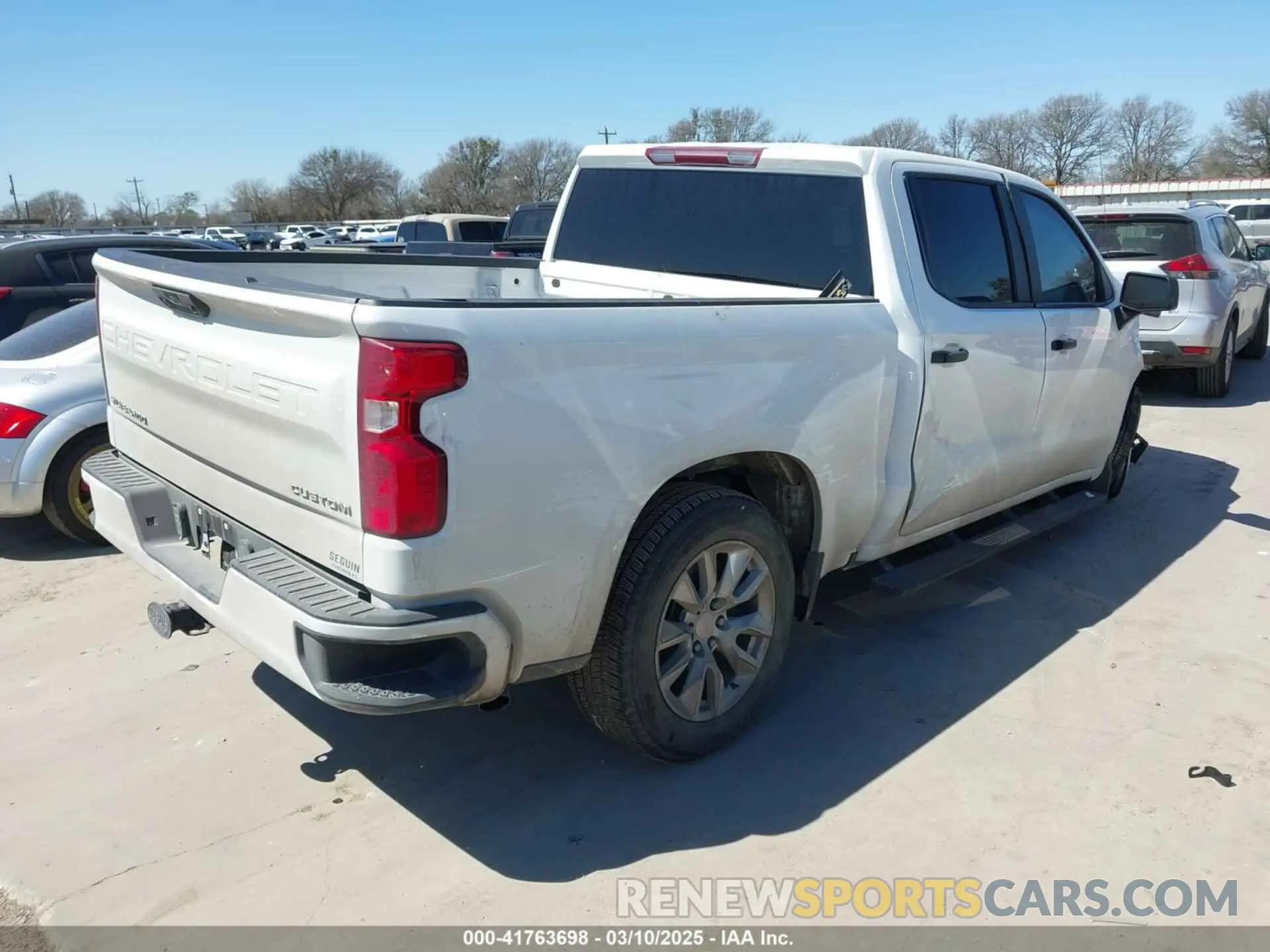 4 Photograph of a damaged car 1GCPABEK2NZ519572 CHEVROLET SILVERADO 1500 2022
