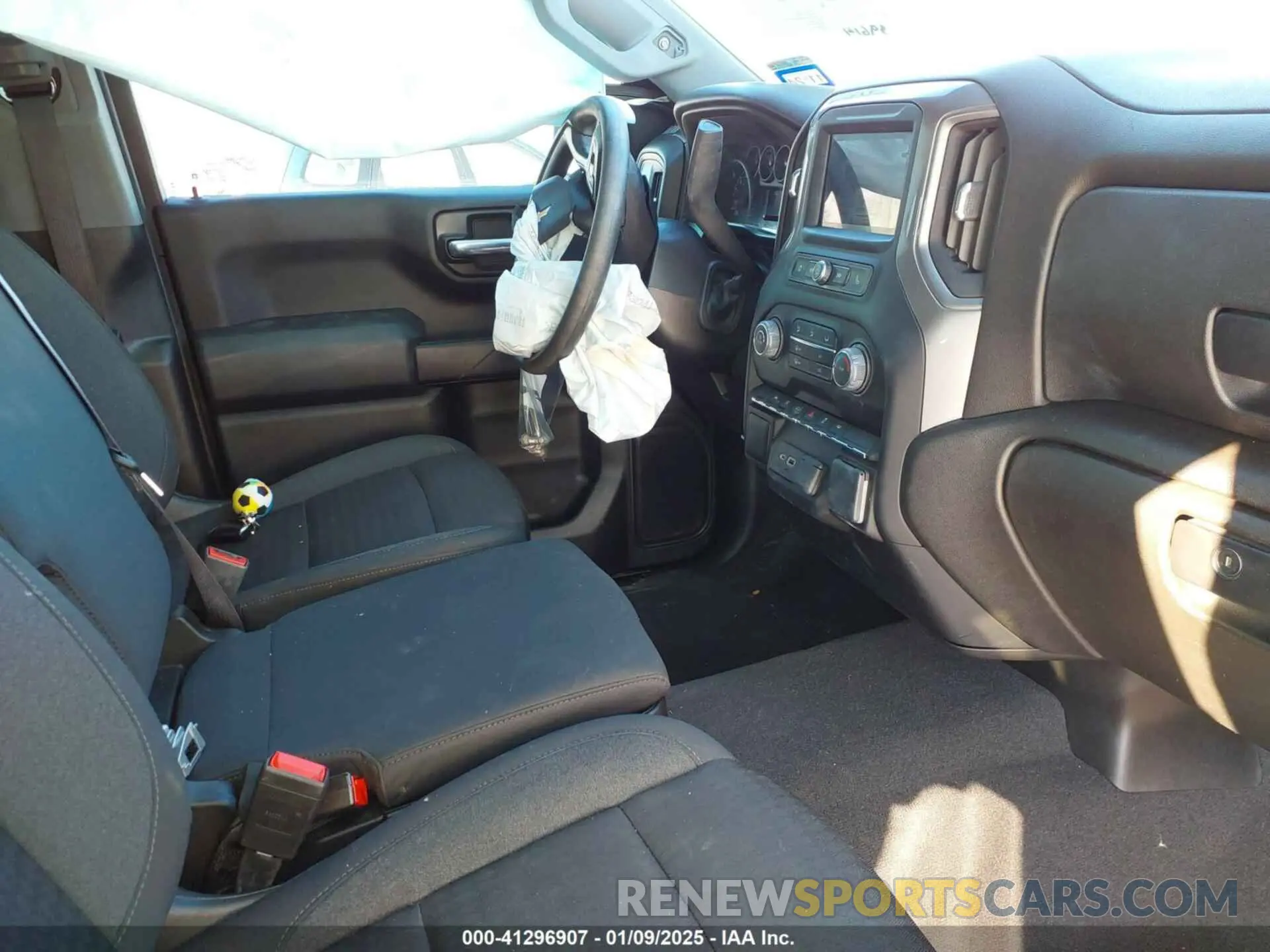 5 Photograph of a damaged car 1GCPABEK3NZ614707 CHEVROLET SILVERADO 1500 2022