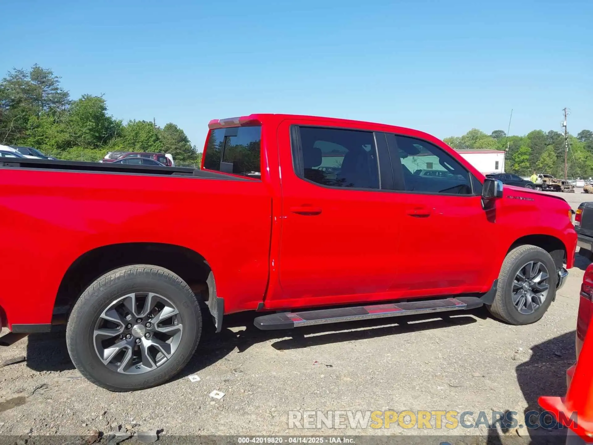 13 Photograph of a damaged car 1GCPACED2NZ561022 CHEVROLET SILVERADO 1500 2022