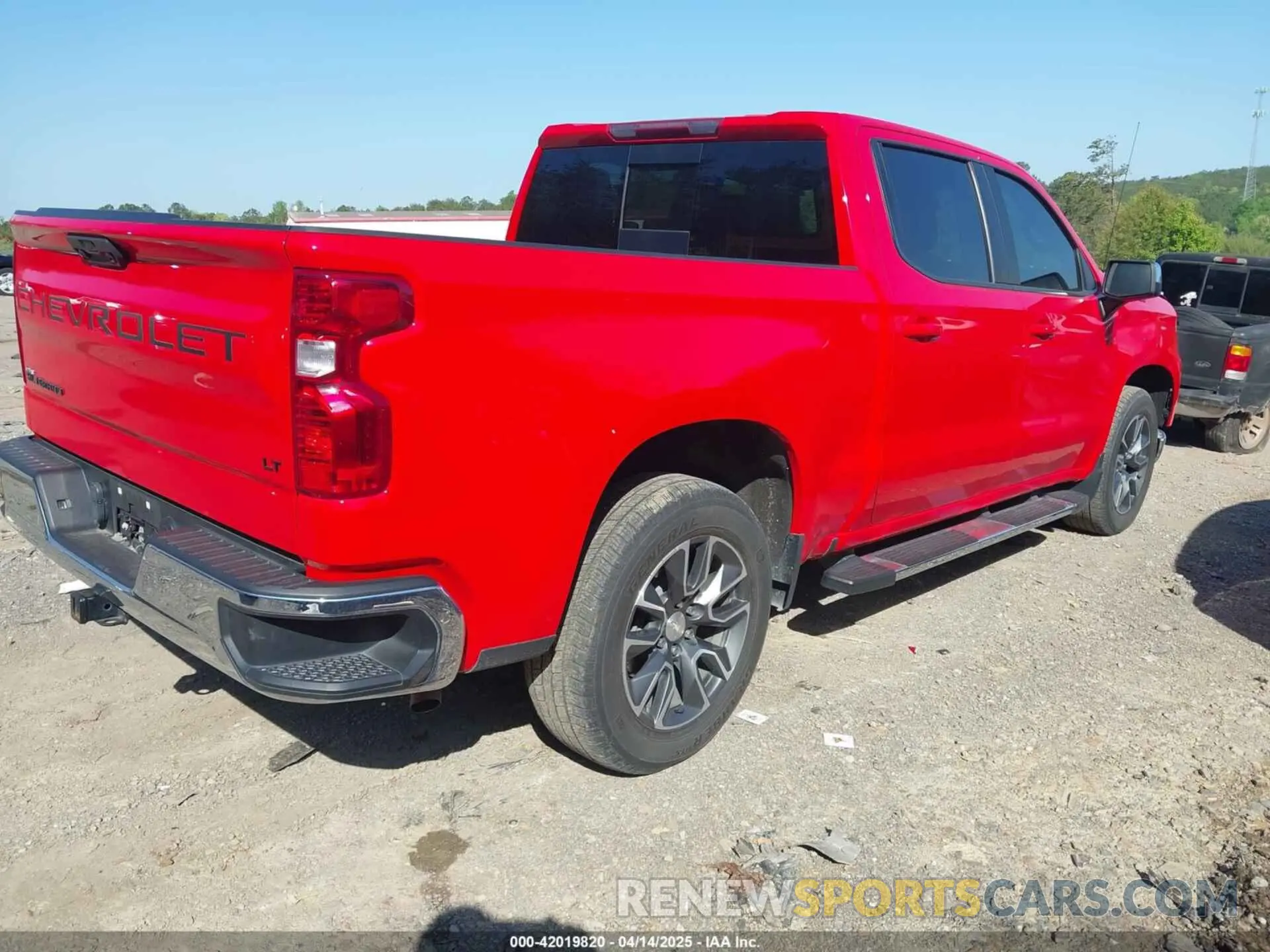 4 Photograph of a damaged car 1GCPACED2NZ561022 CHEVROLET SILVERADO 1500 2022
