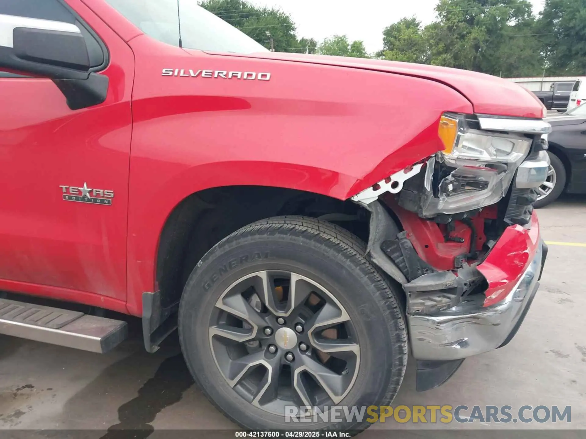 18 Photograph of a damaged car 1GCPACEK8NZ624395 CHEVROLET SILVERADO 1500 2022