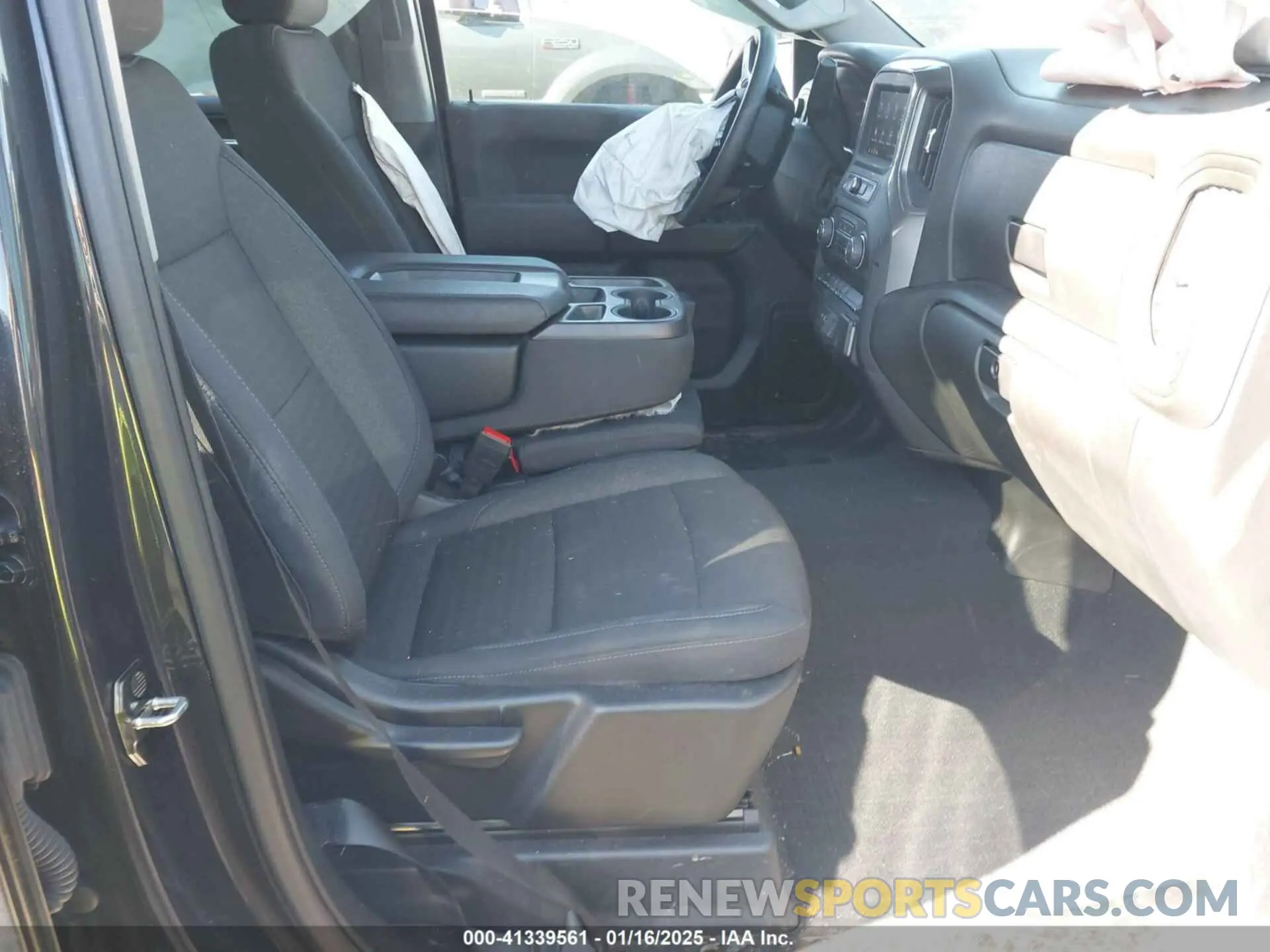 5 Photograph of a damaged car 1GCPDBEK0NZ604529 CHEVROLET SILVERADO 1500 2022