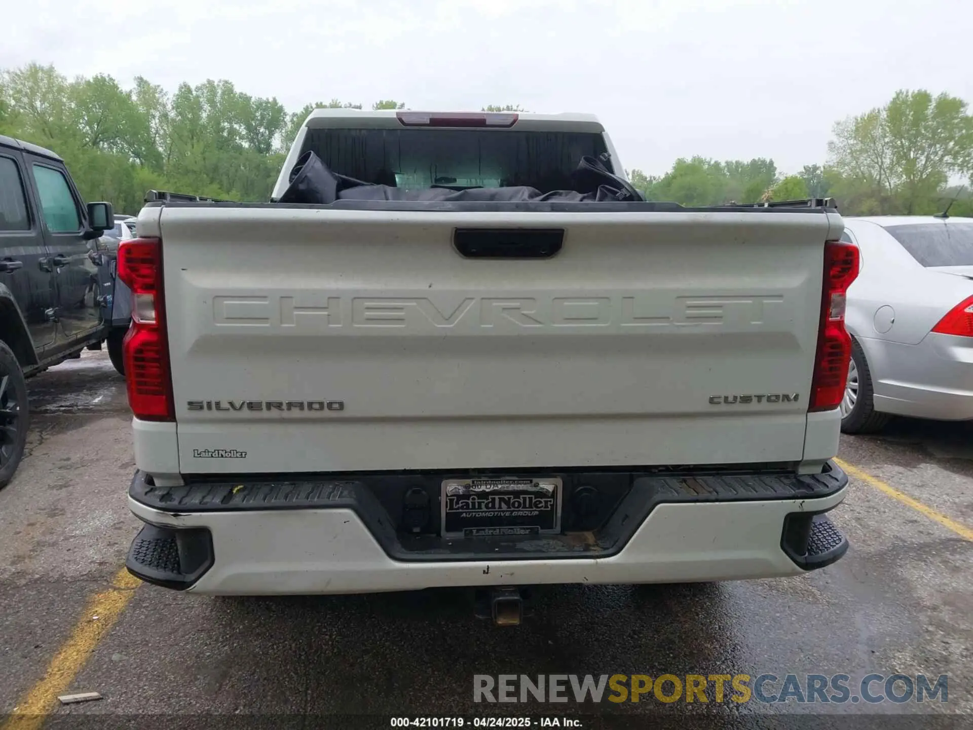 17 Photograph of a damaged car 1GCPDBEK3NZ610647 CHEVROLET SILVERADO 1500 2022