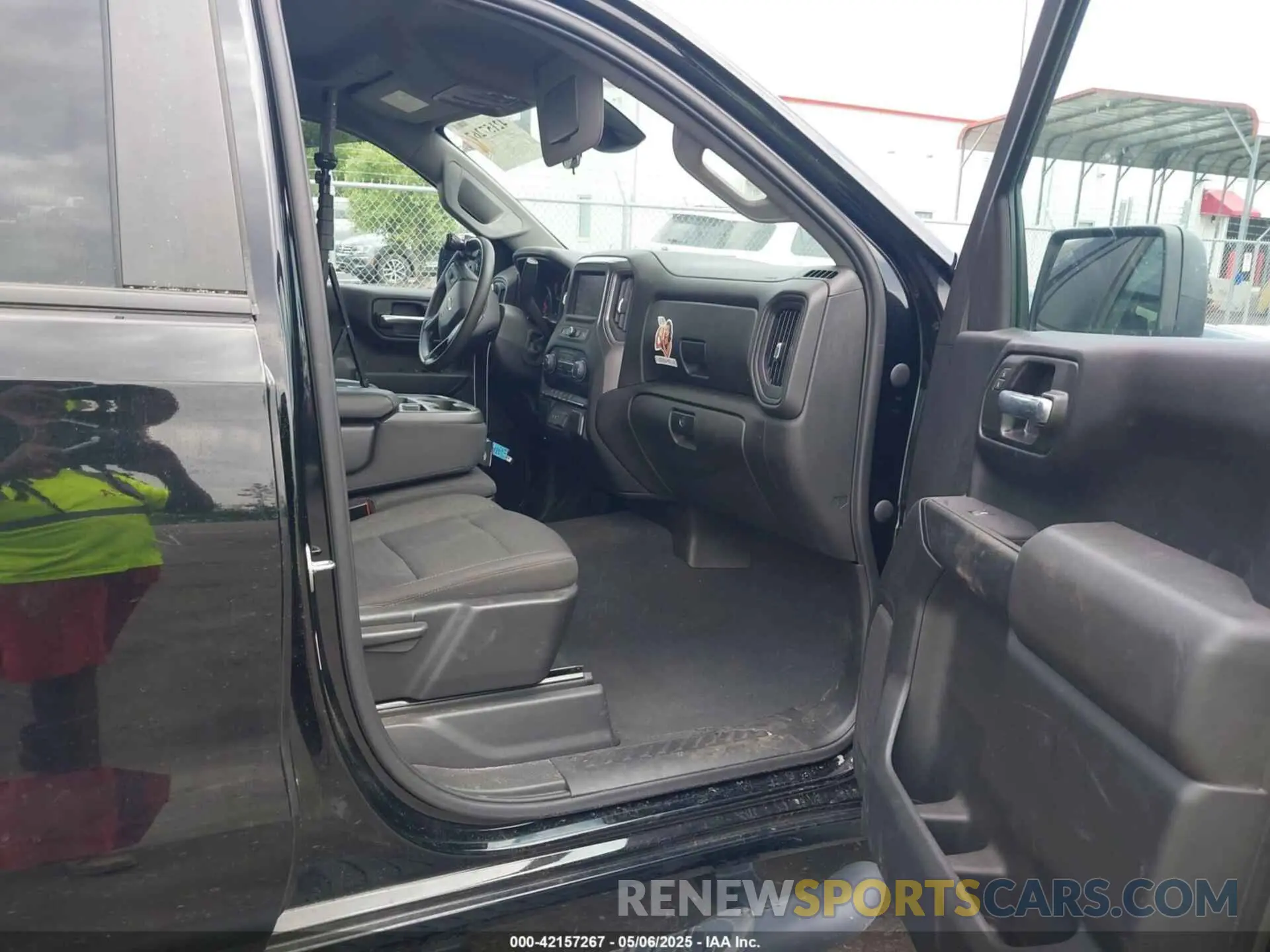 5 Photograph of a damaged car 1GCPDBEK8NZ609610 CHEVROLET SILVERADO 1500 2022