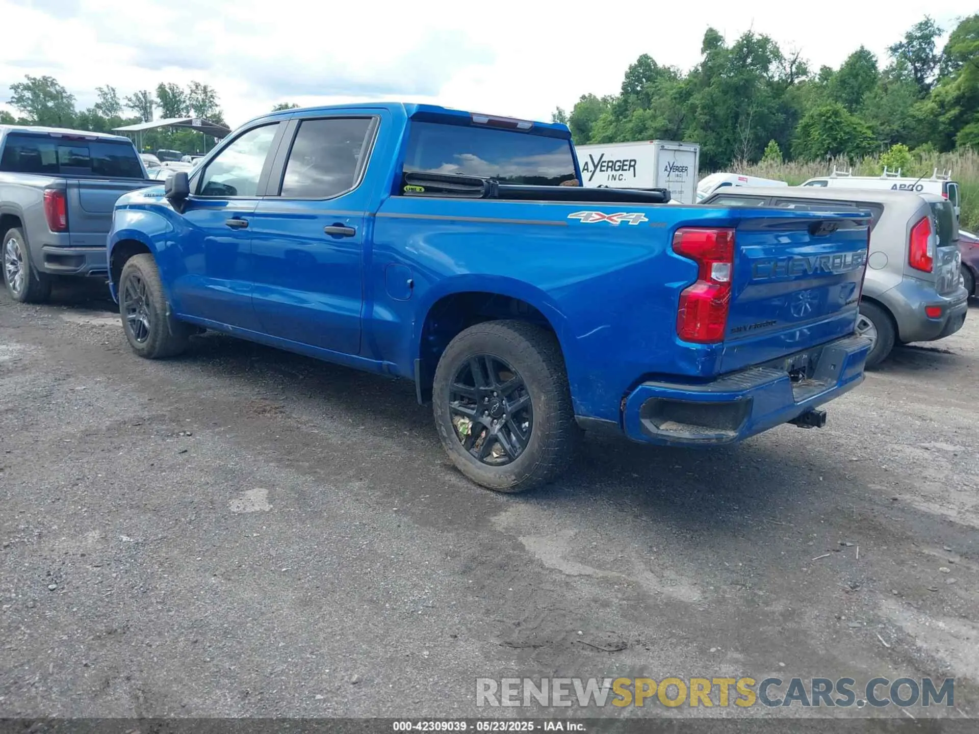 3 Photograph of a damaged car 1GCPDBEKXNZ527992 CHEVROLET SILVERADO 1500 2022