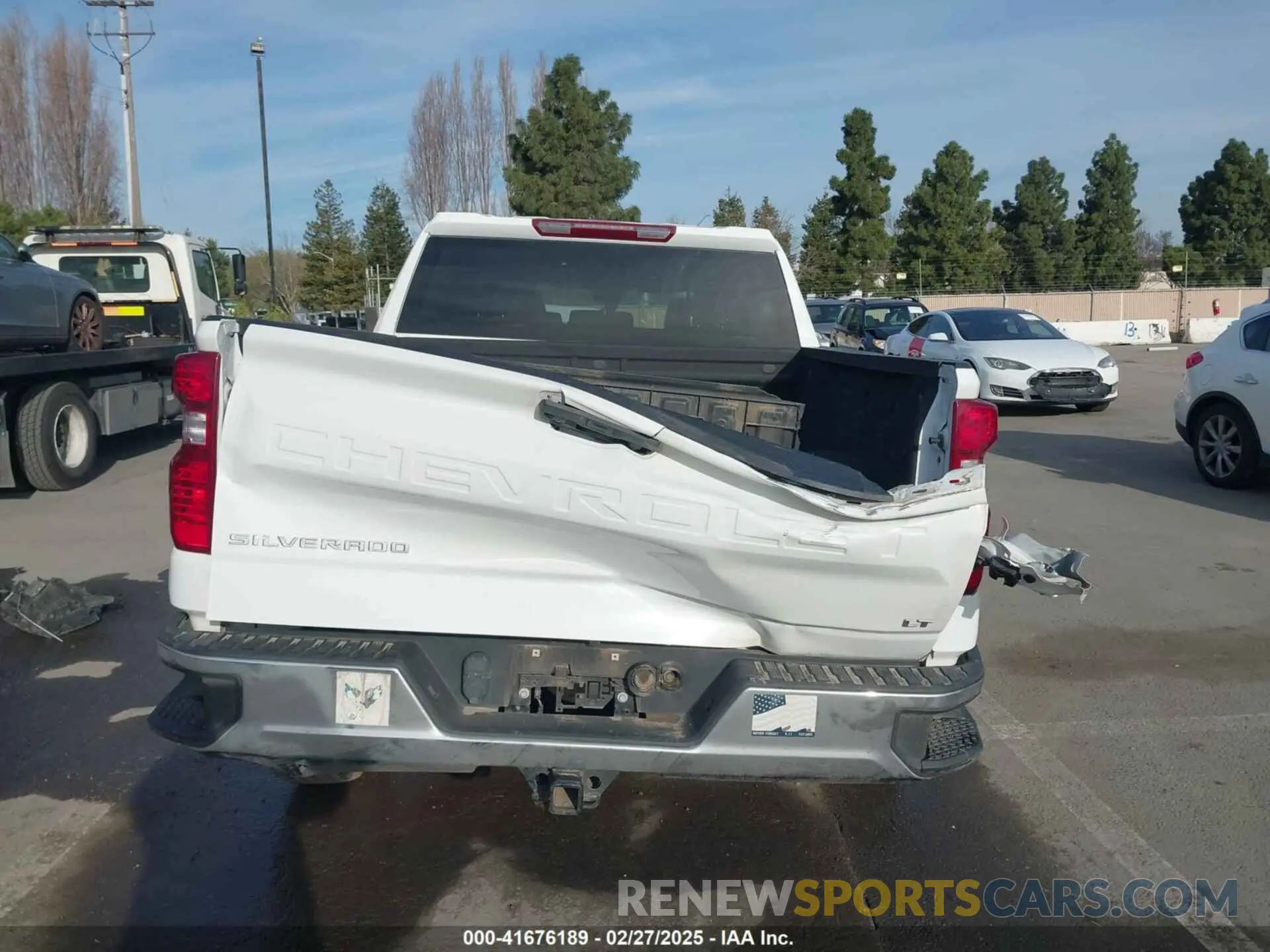 17 Photograph of a damaged car 1GCPDDEK5NZ503949 CHEVROLET SILVERADO 1500 2022