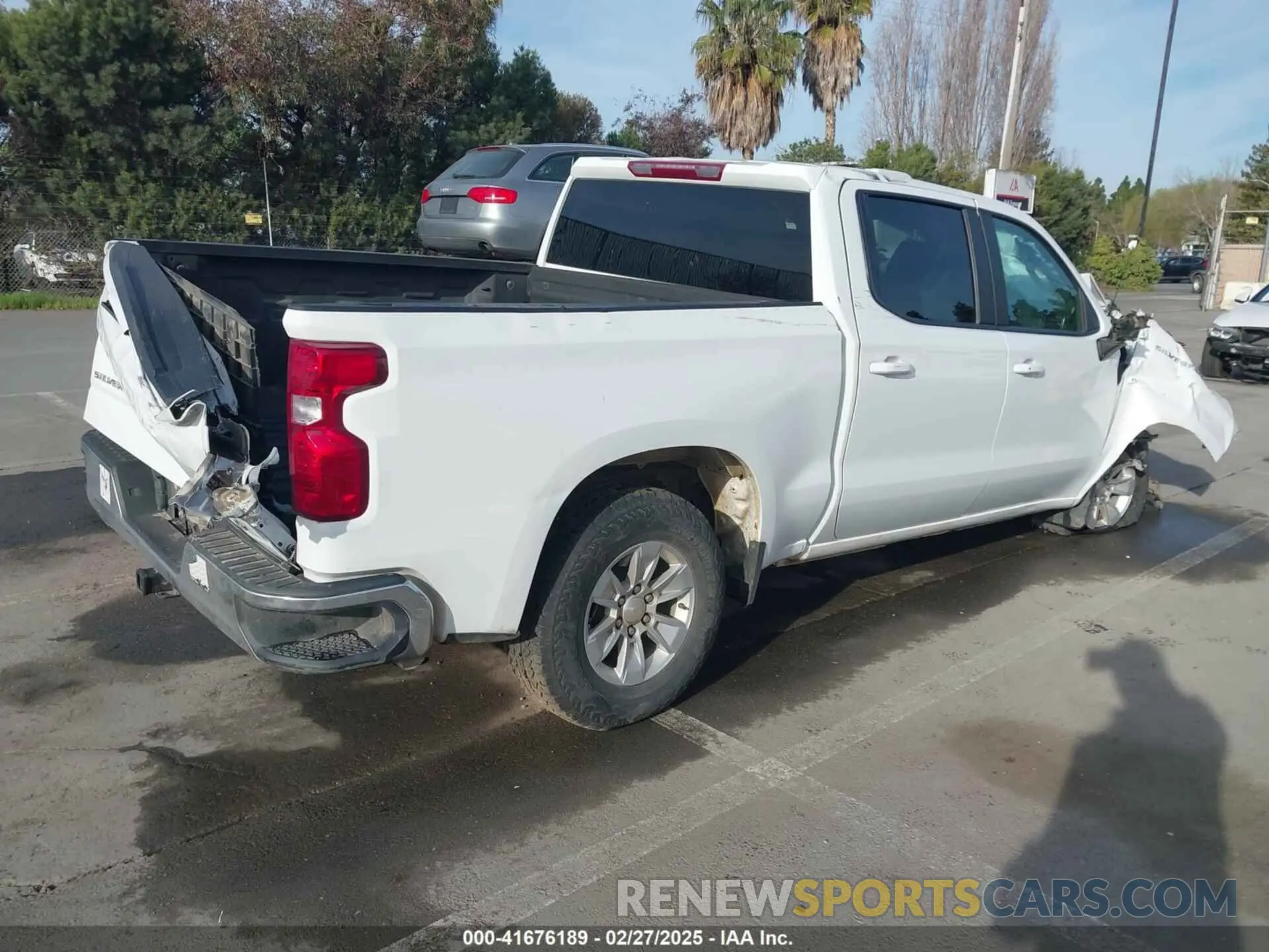 4 Photograph of a damaged car 1GCPDDEK5NZ503949 CHEVROLET SILVERADO 1500 2022